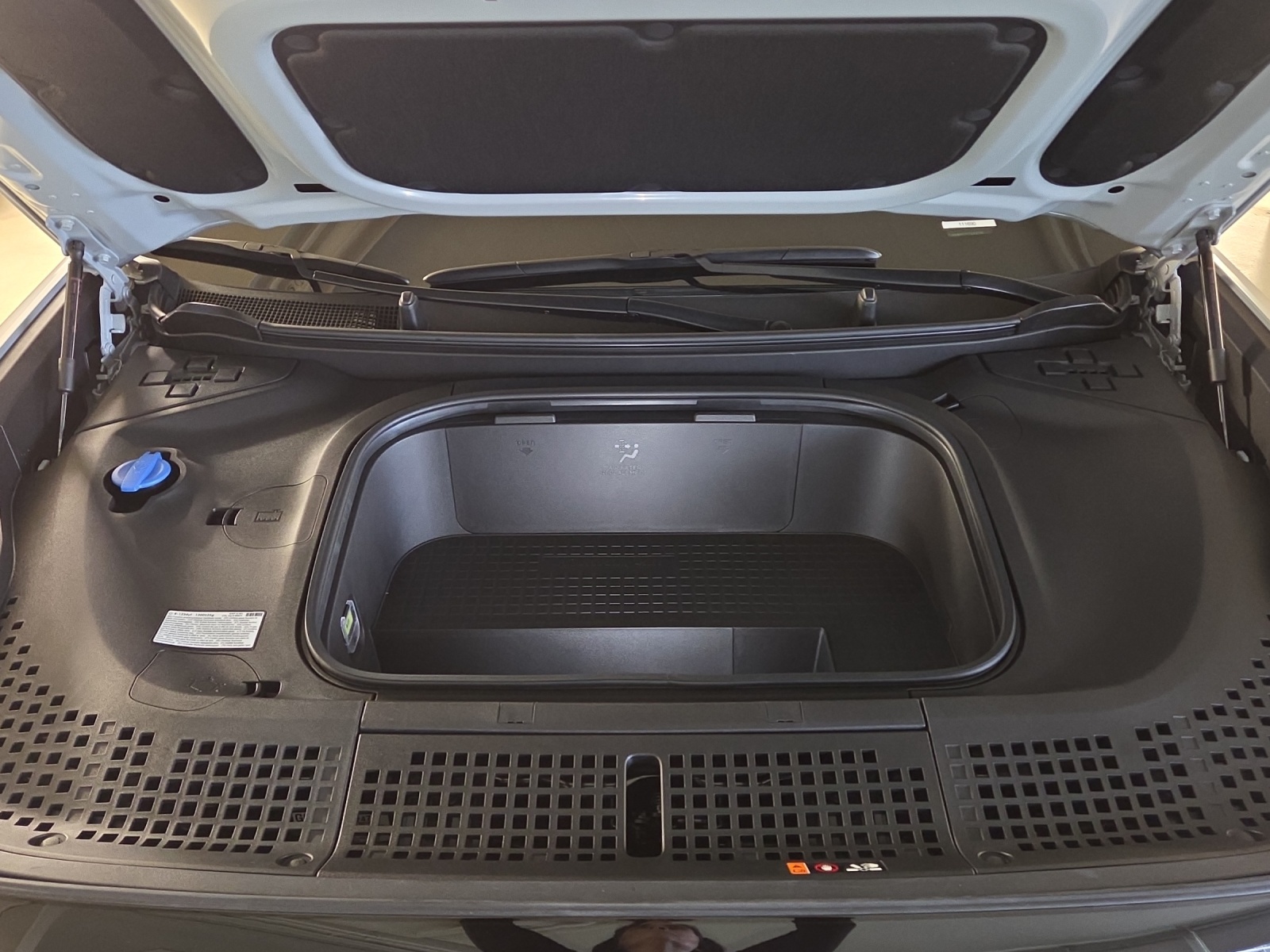HYUNDAI Ioniq 9 110kWh Vertex Caligraphy 4WD-image-23