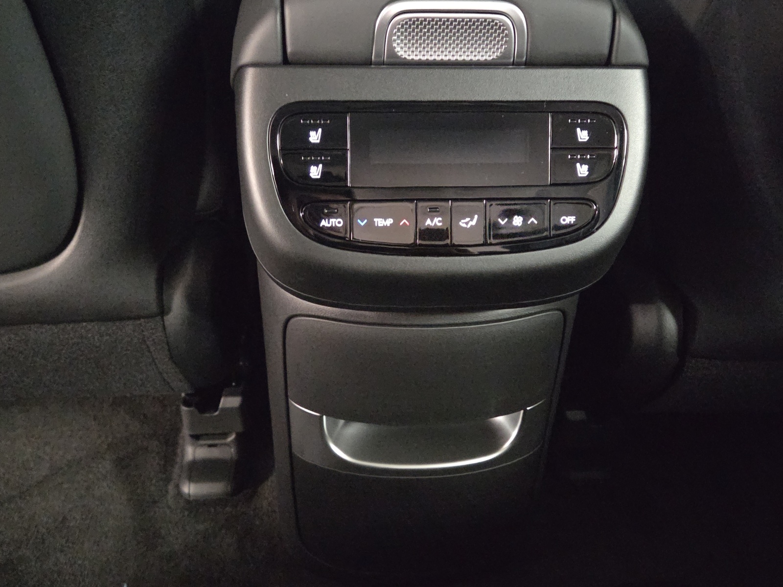 HYUNDAI Ioniq 9 110kWh Vertex Caligraphy 4WD-image-19