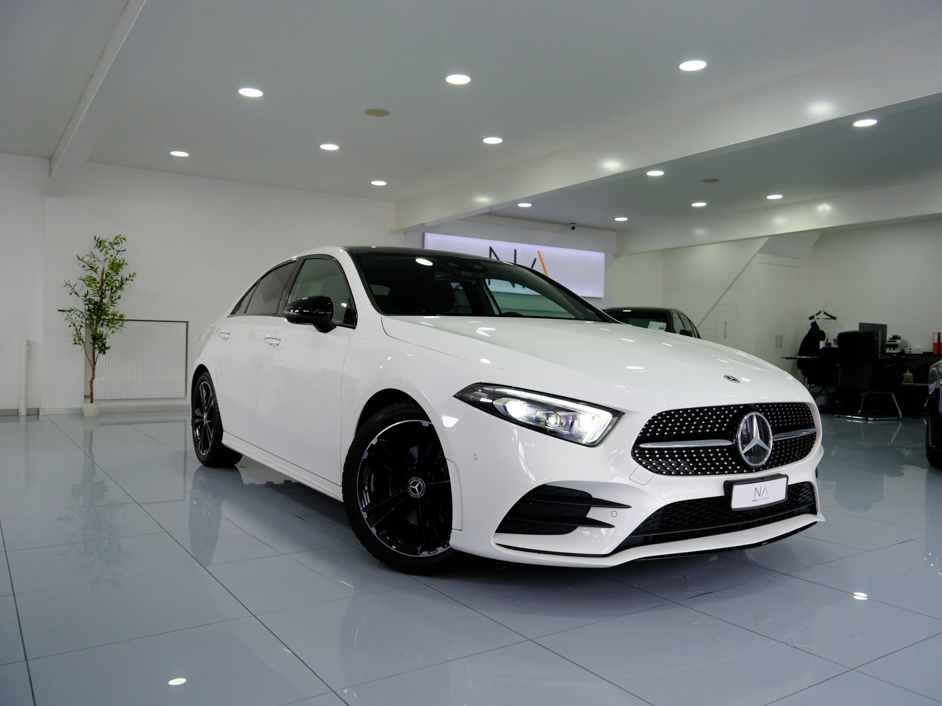 MERCEDES-BENZ A 200 AMG Line 7G-DCT-image-0