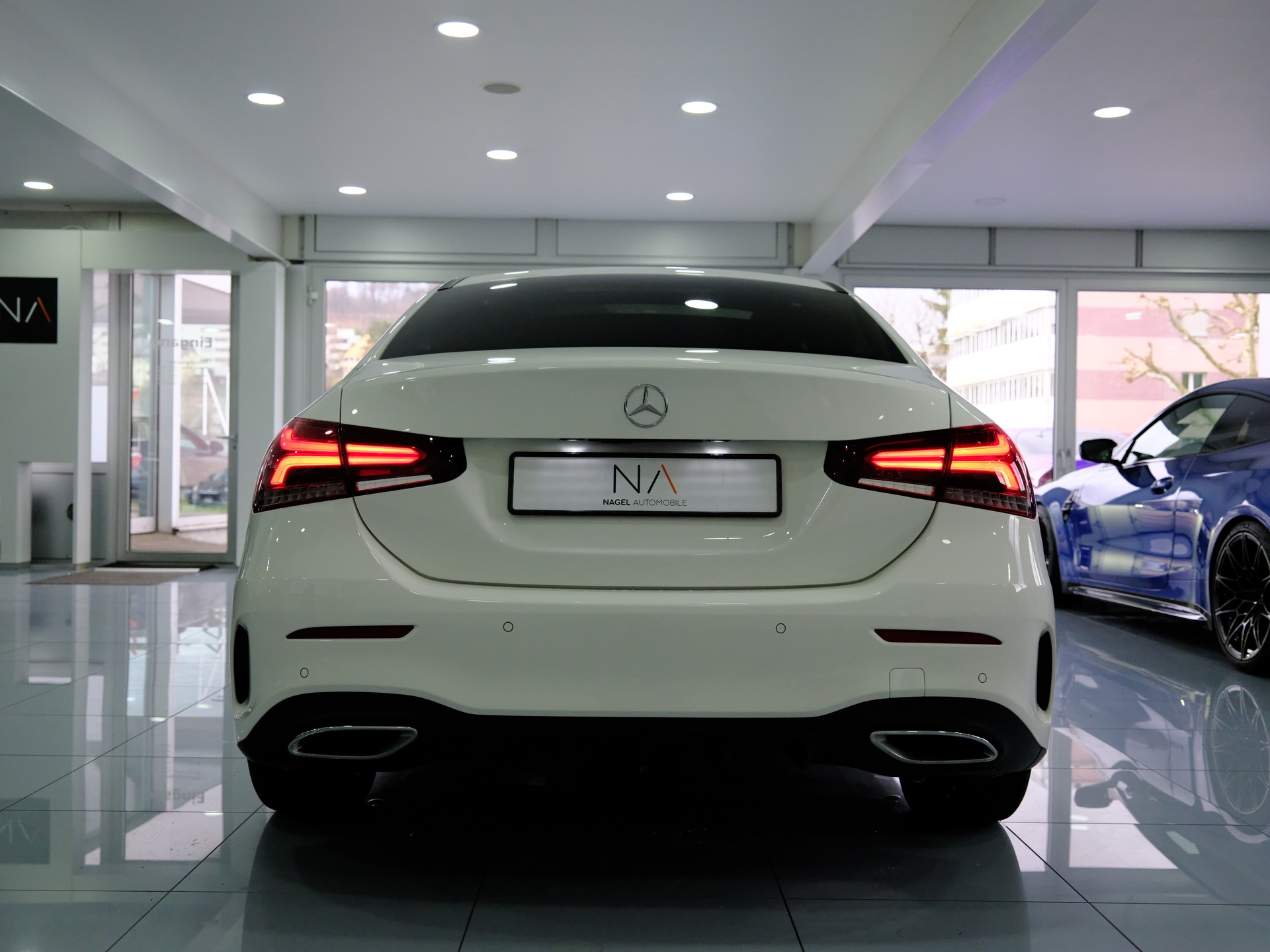 MERCEDES-BENZ A 200 AMG Line 7G-DCT-image-5