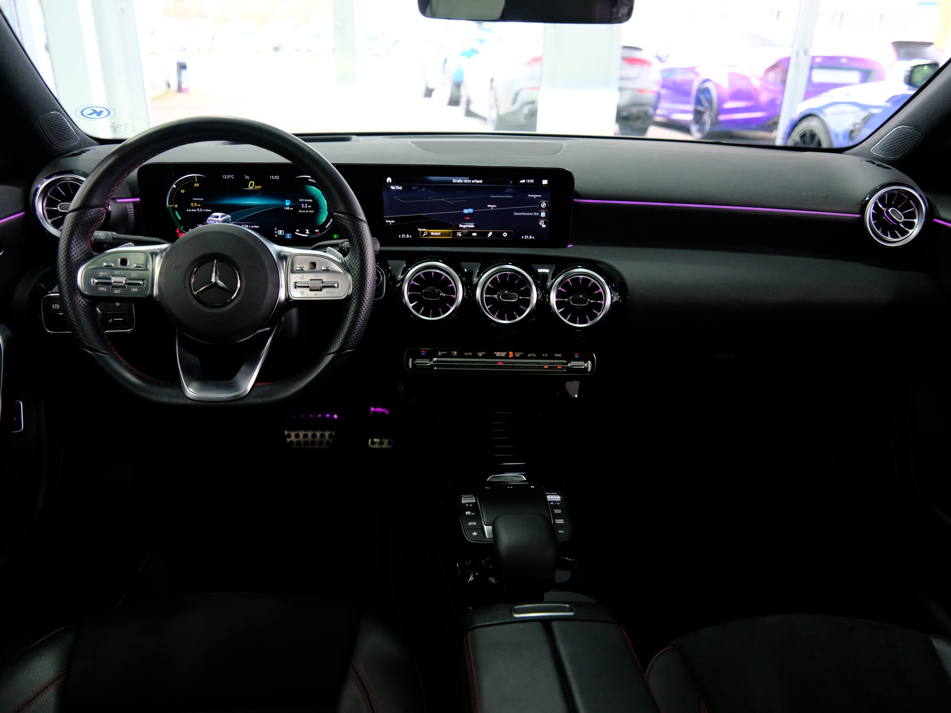 MERCEDES-BENZ A 200 AMG Line 7G-DCT-image-13