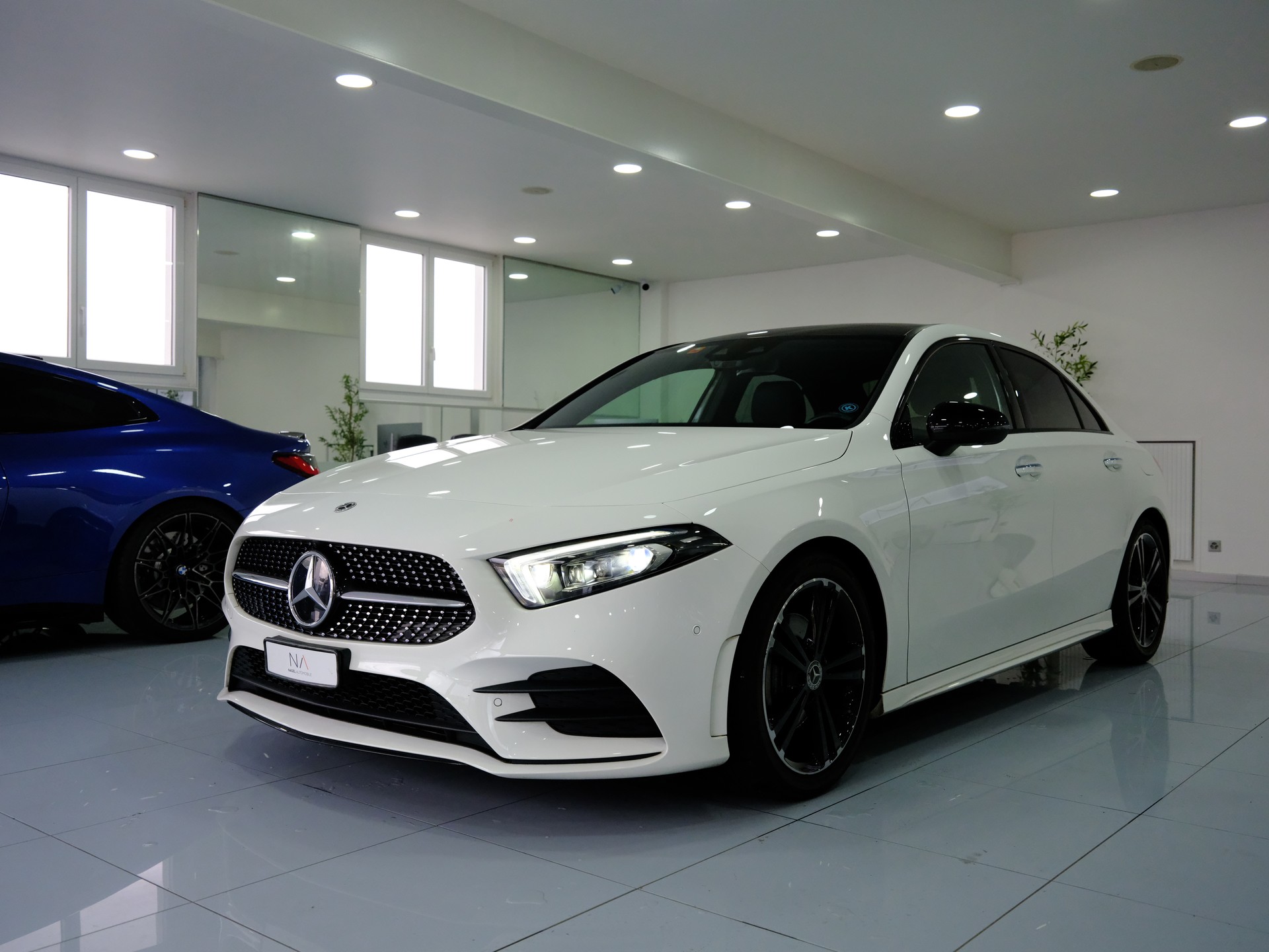 MERCEDES-BENZ A 200 AMG Line 7G-DCT-image-3