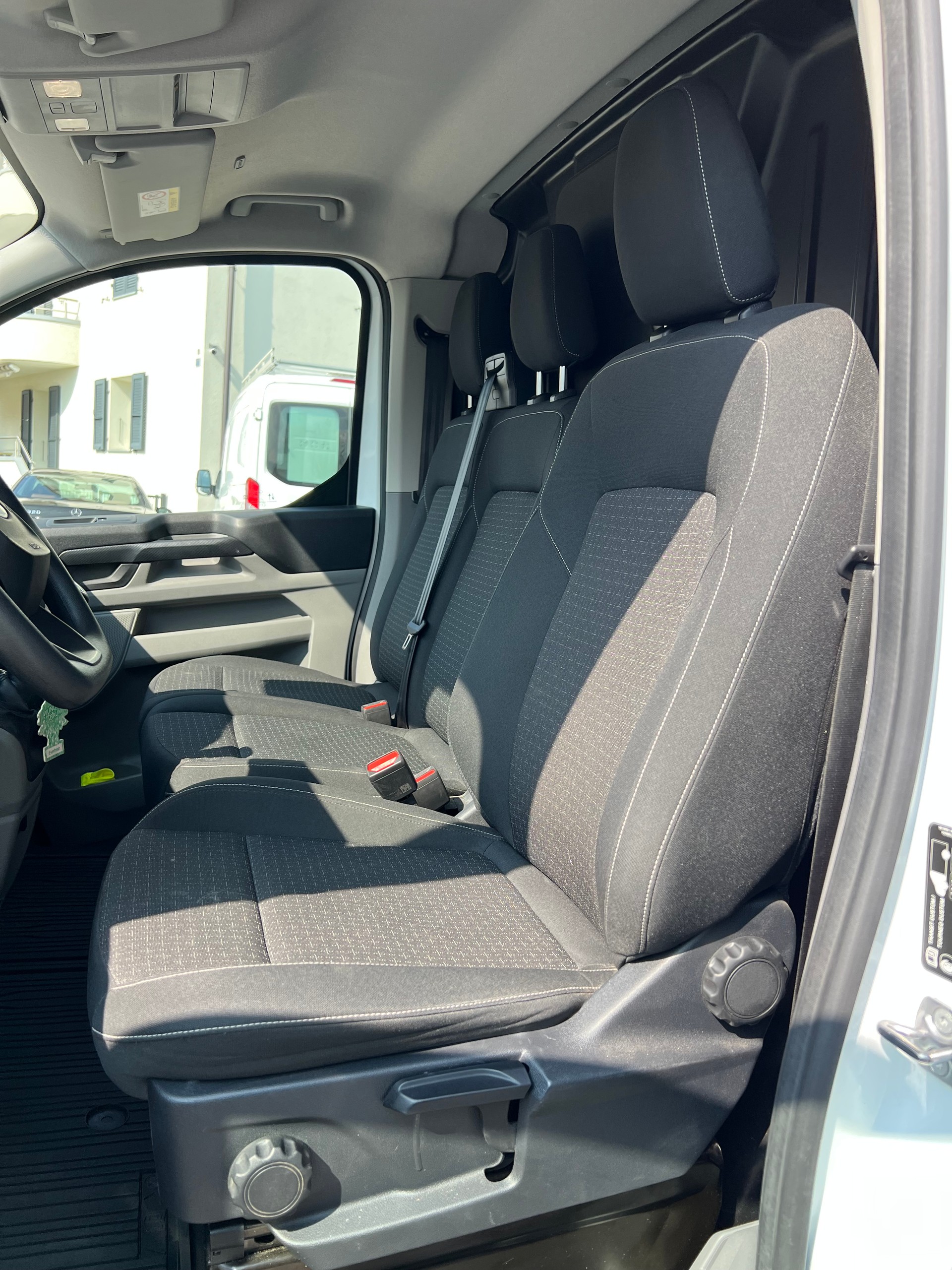FORD Transit Custom Van 300 L1H1 Trend-image-7