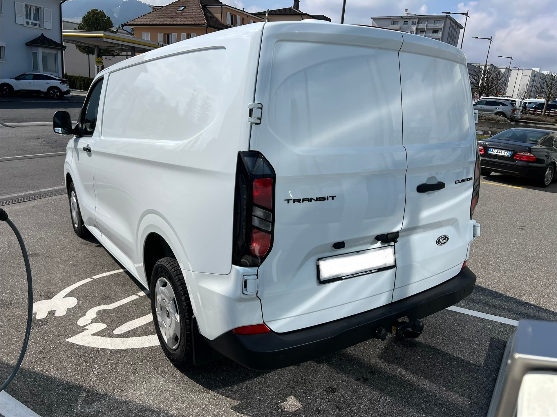 FORD Transit Custom Van 300 L1H1 Trend-image-2