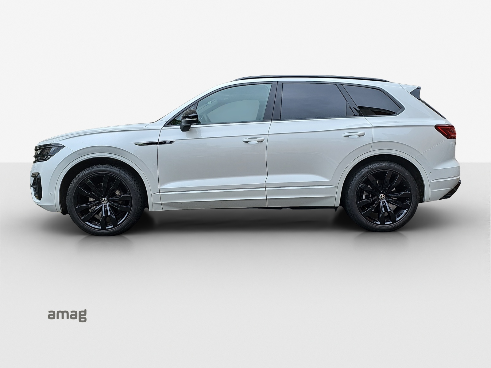VW Touareg 3.0 TSI R-Line Tiptronic-image-1