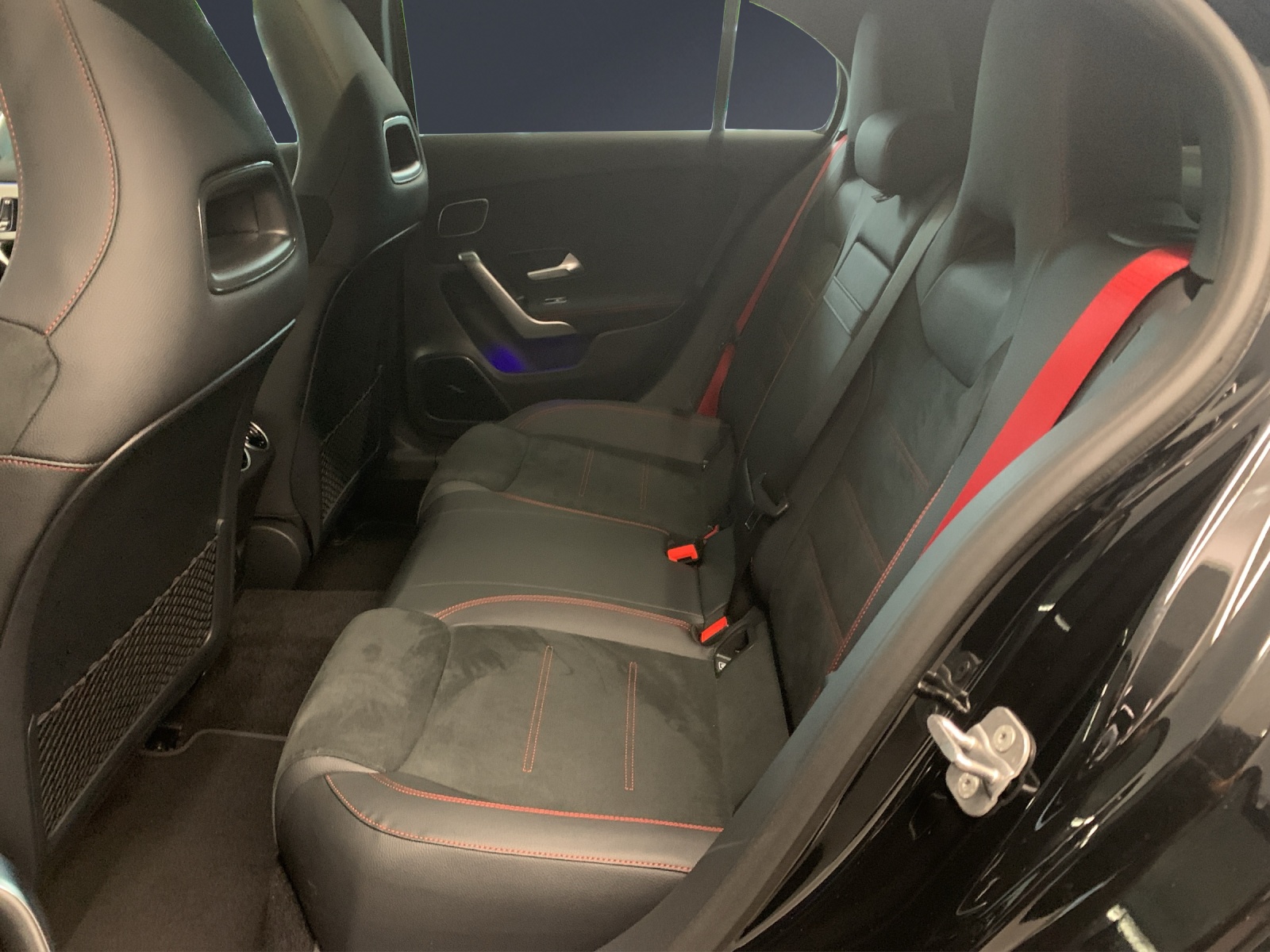 MERCEDES-BENZ A35 AMG 4MATIC-image-10