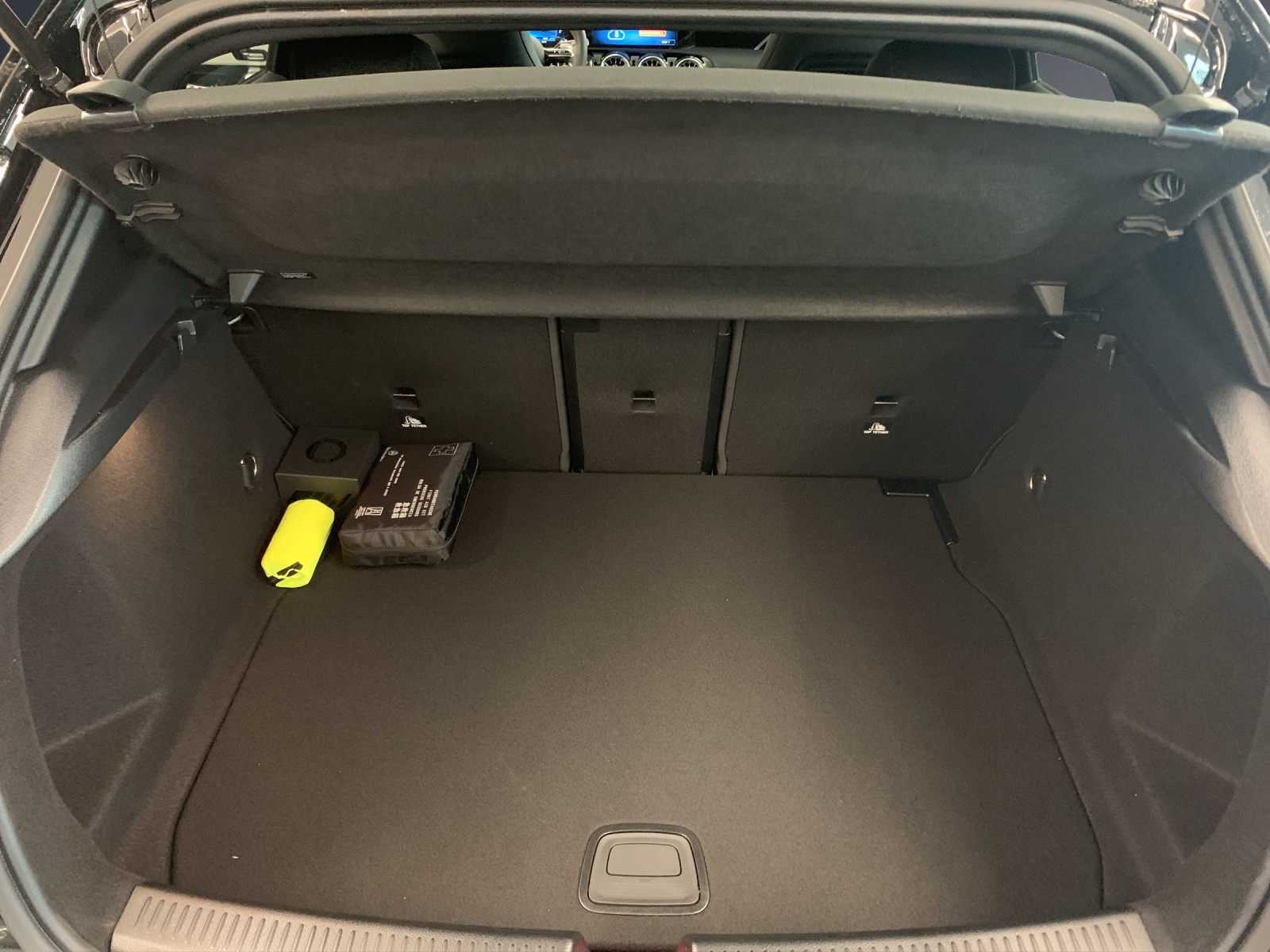 MERCEDES-BENZ A35 AMG 4MATIC-image-11