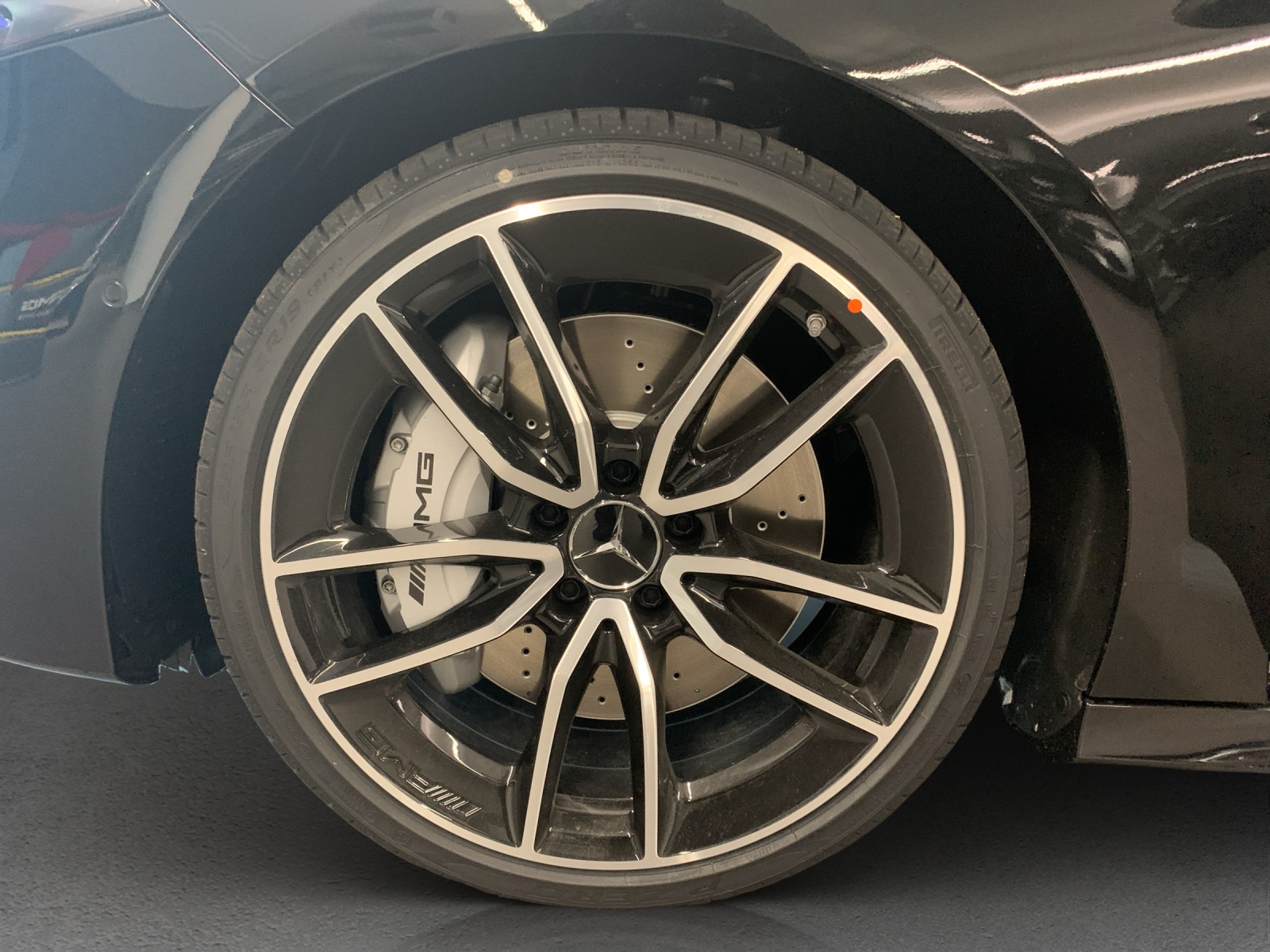 MERCEDES-BENZ A35 AMG 4MATIC-image-12