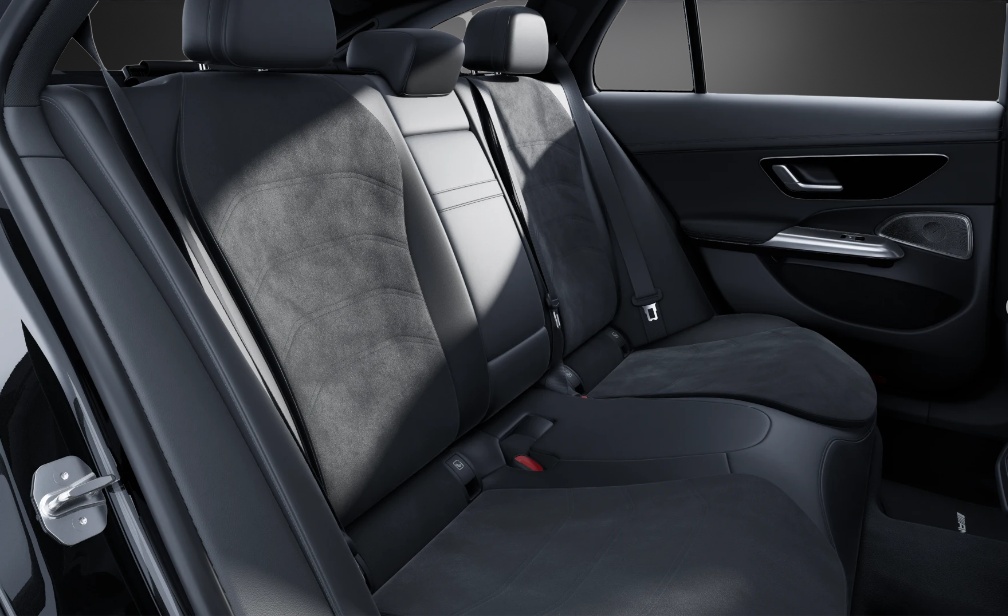 MERCEDES-BENZ E 300 de T 4Matic EQ Hybrid 9G-Tronic-image-9