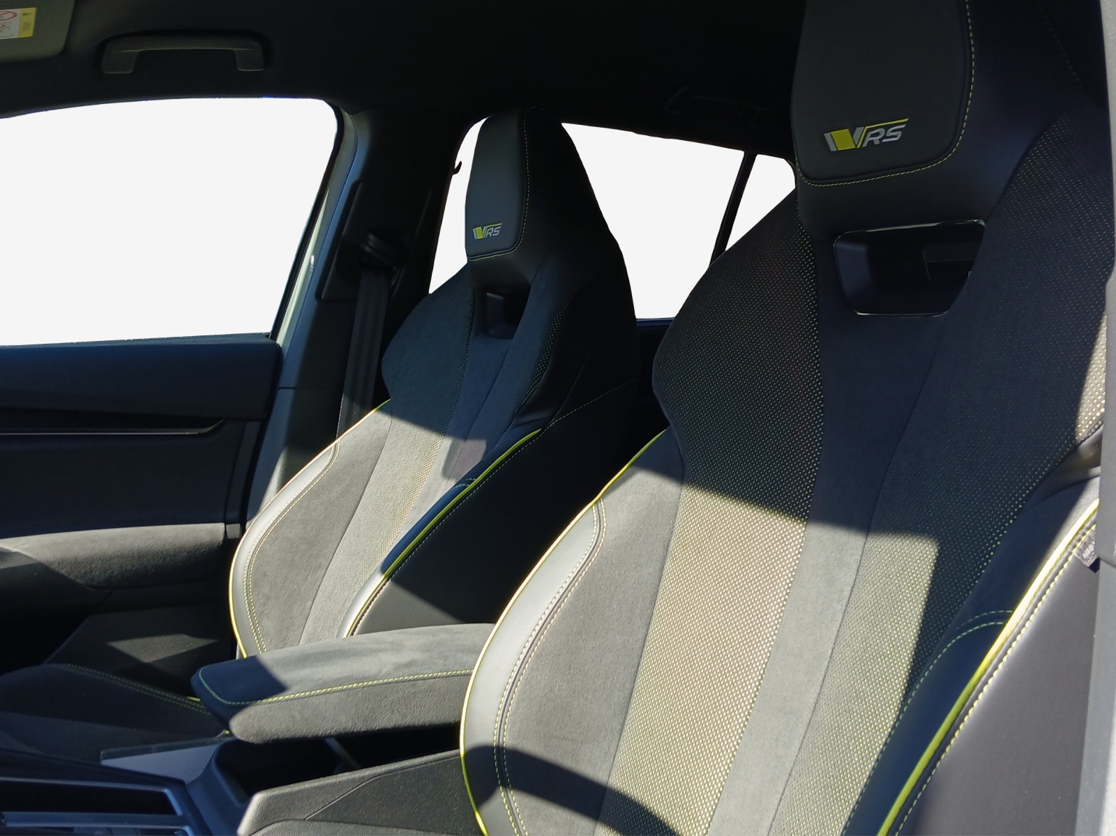 SKODA Elroq RS 4x4-image-13