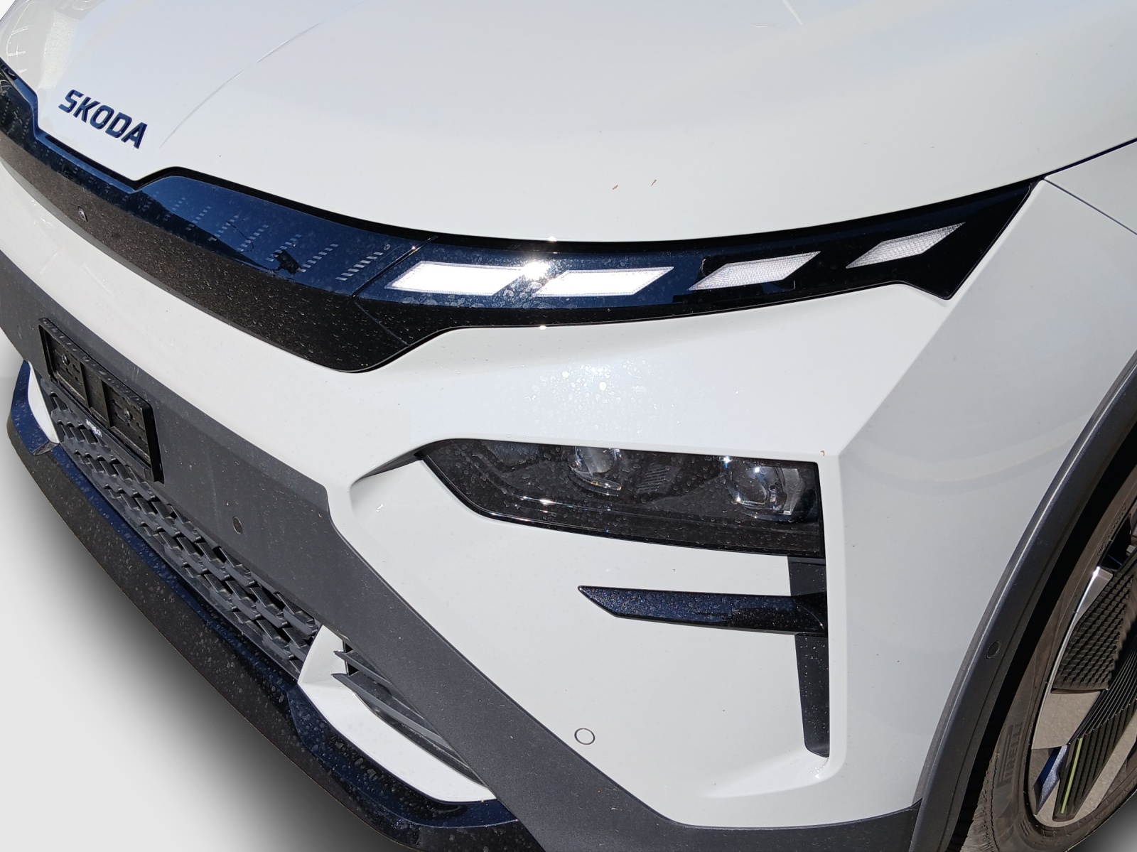 SKODA Elroq RS 4x4-image-15