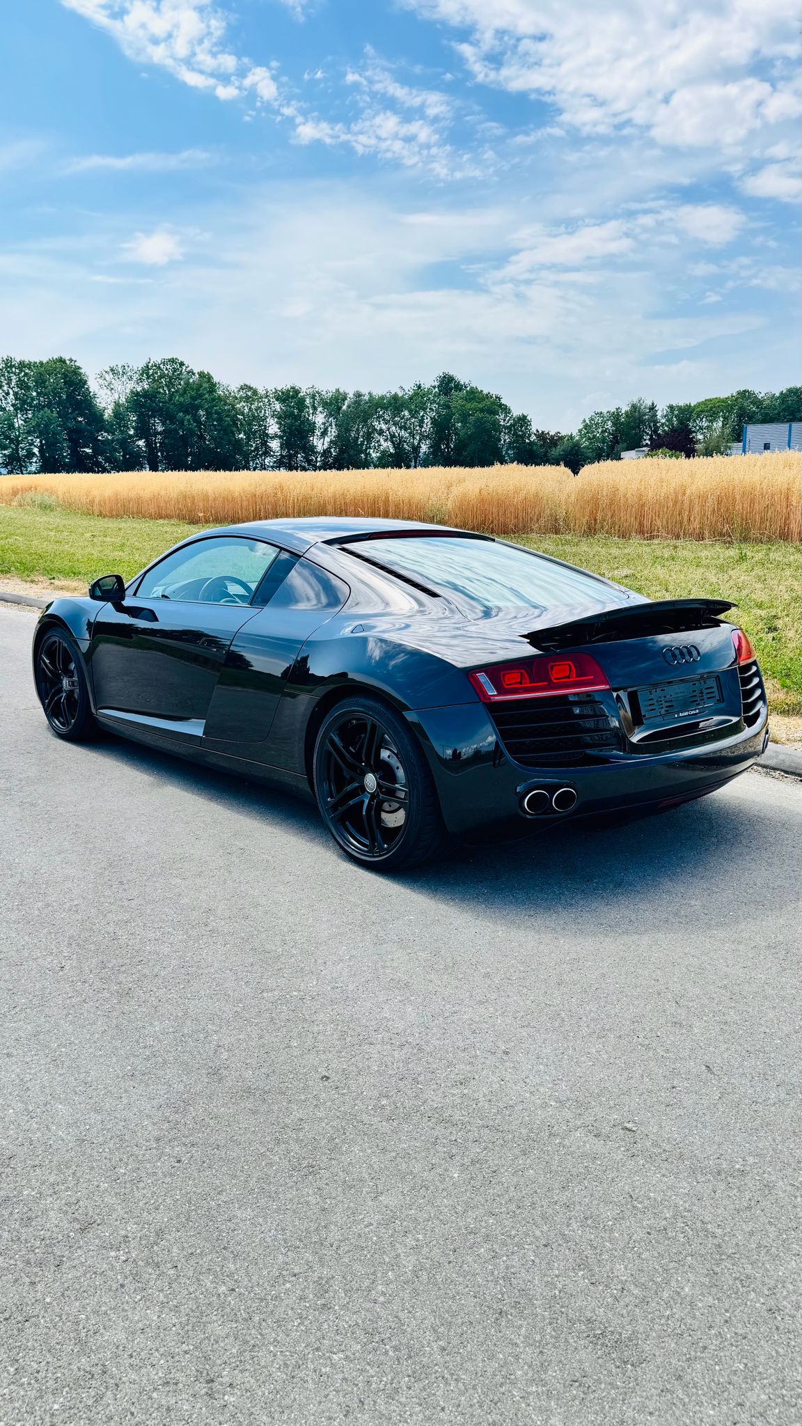 AUDI R8 Coupé 4.2-image-2