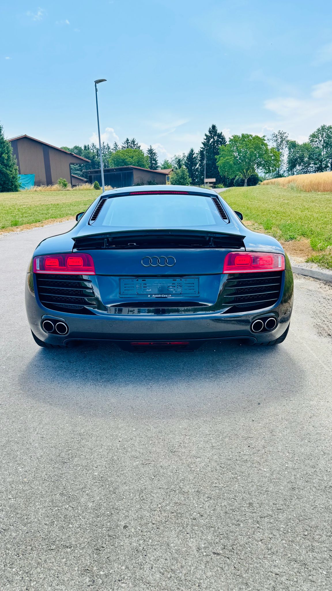 AUDI R8 Coupé 4.2-image-3