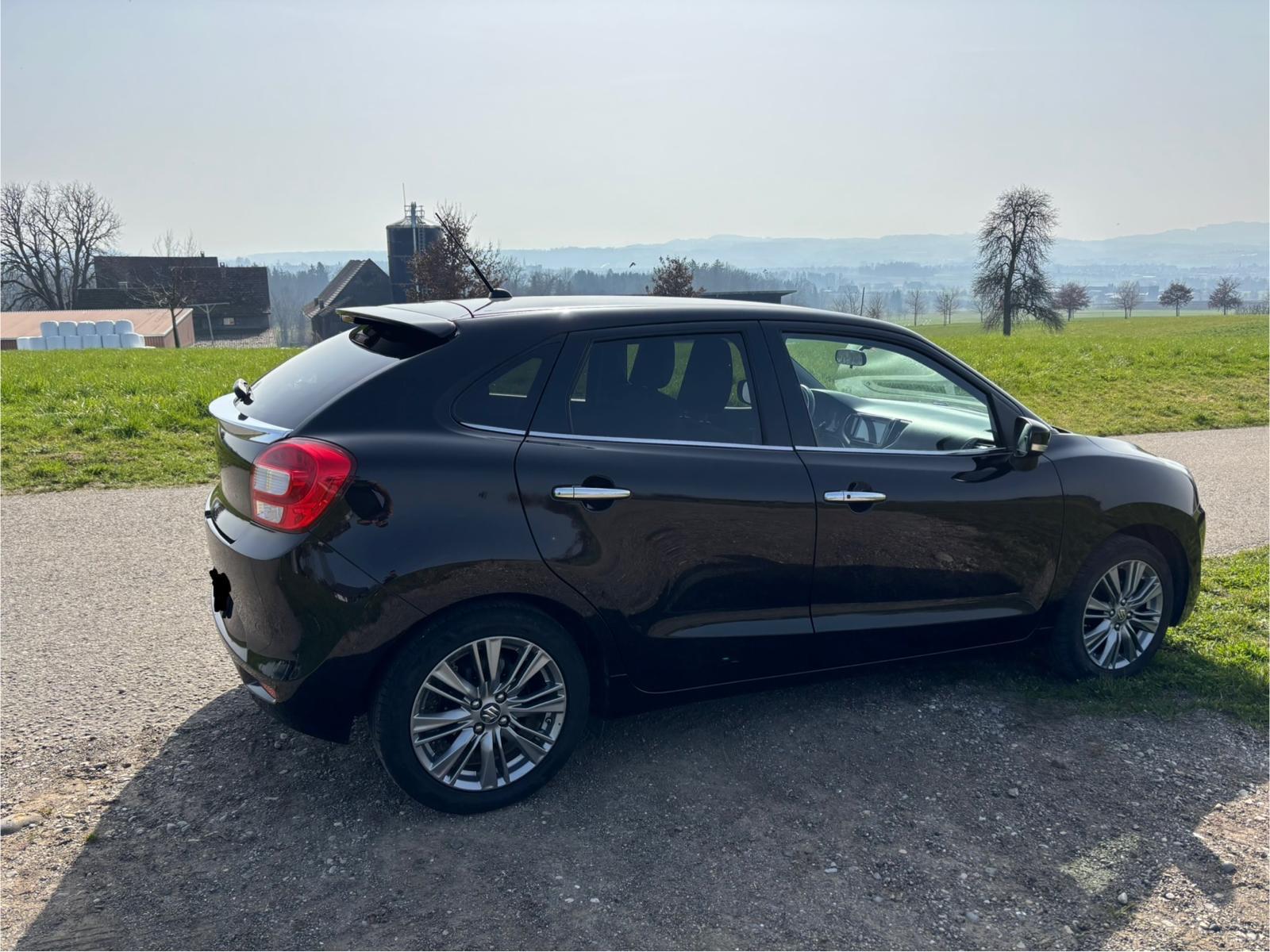 SUZUKI Baleno 1.2i Compact Top Hybrid-image-3