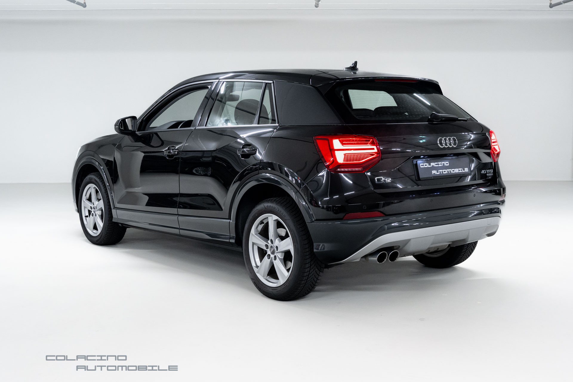 AUDI Q2 40 TFSI Sport quattro S-tronic-showroom-element-3