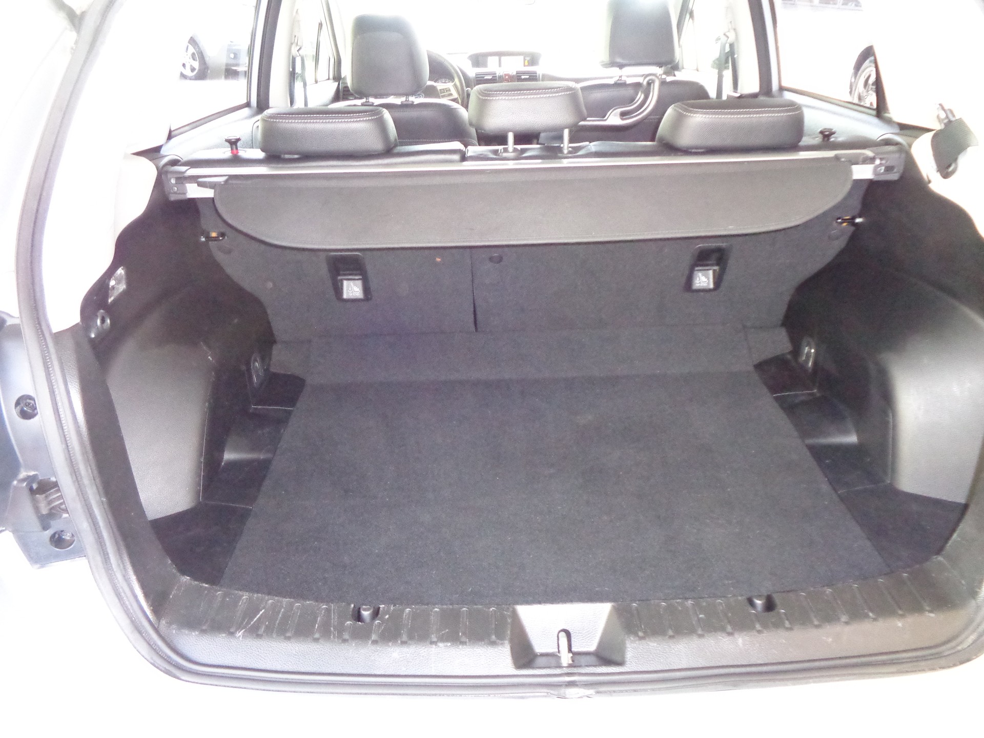 SUBARU XV 2.0 Swiss Three AWD CVT-image-7