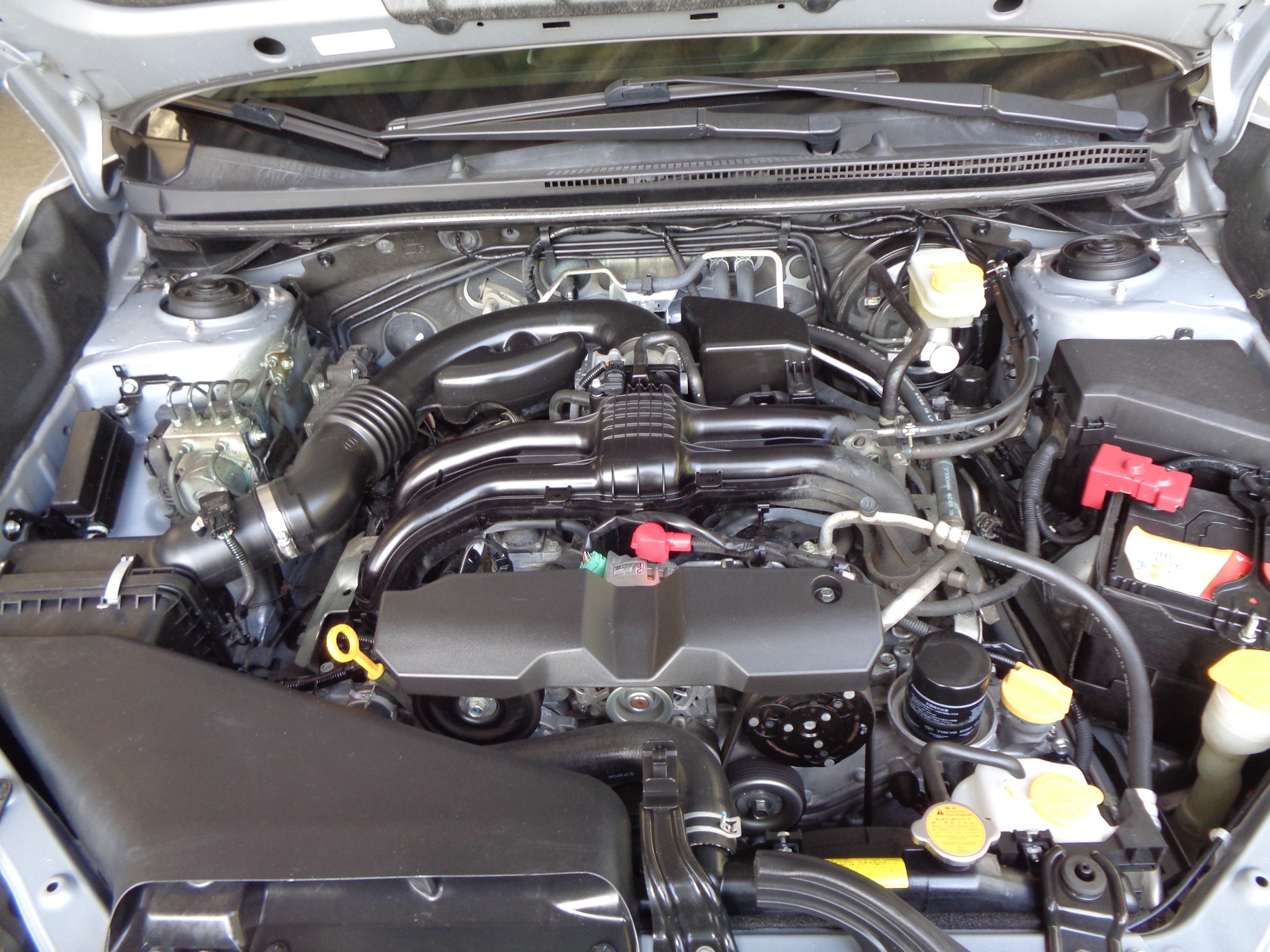 SUBARU XV 2.0 Swiss Three AWD CVT-image-14