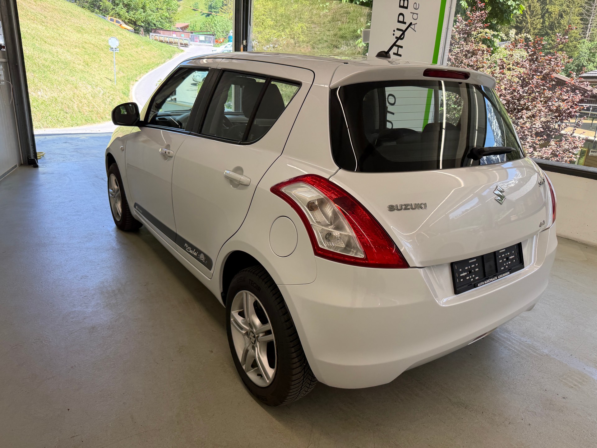 SUZUKI Swift 1.2i 16V GL Top Piz Sulai 4x4-image-5