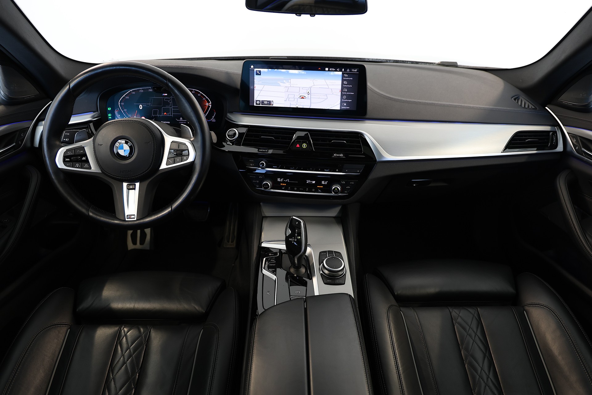 BMW 540d xDrive 48V Touring M Sport Steptronic-image-9