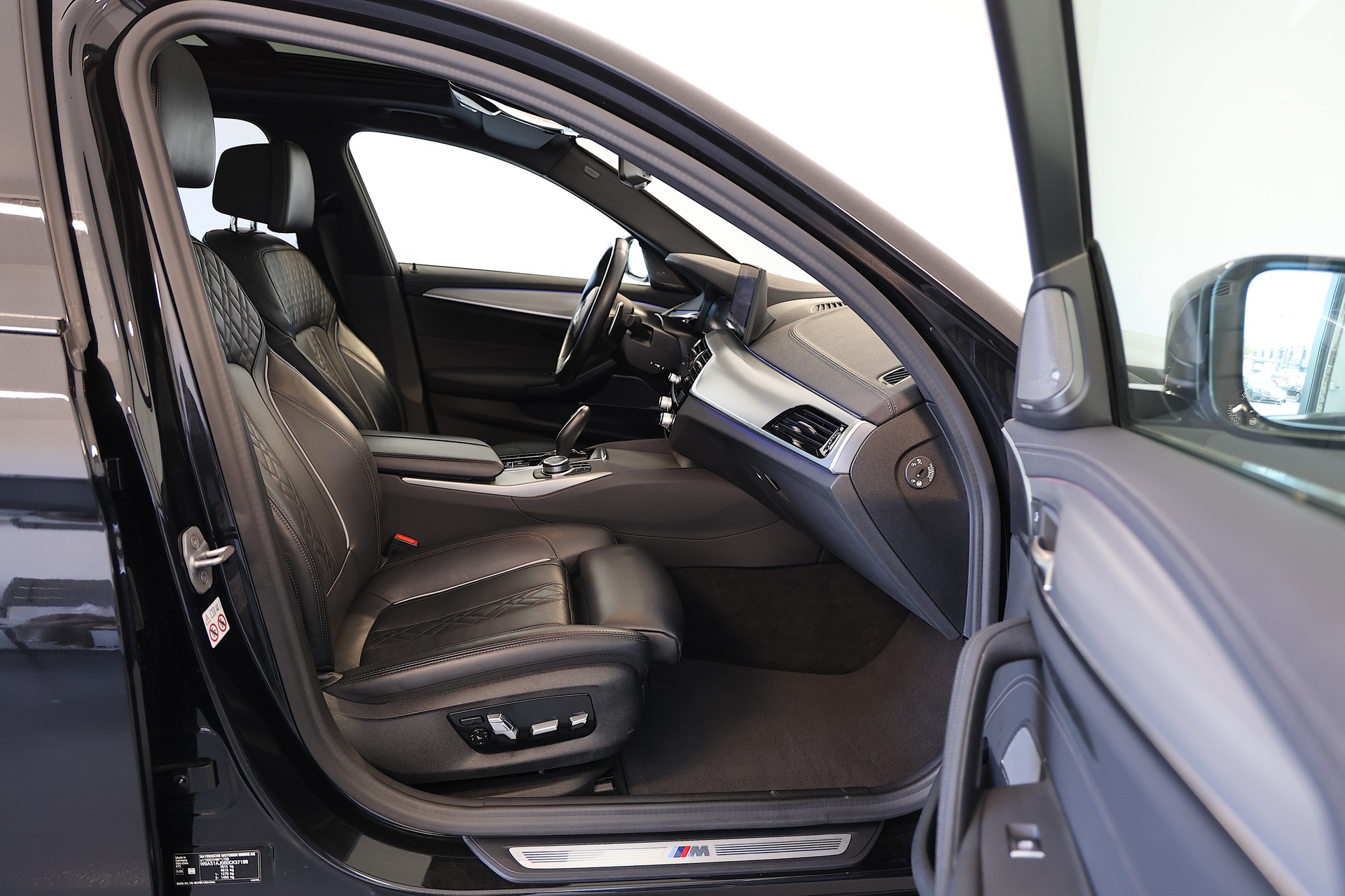 BMW 540d xDrive 48V Touring M Sport Steptronic-image-11