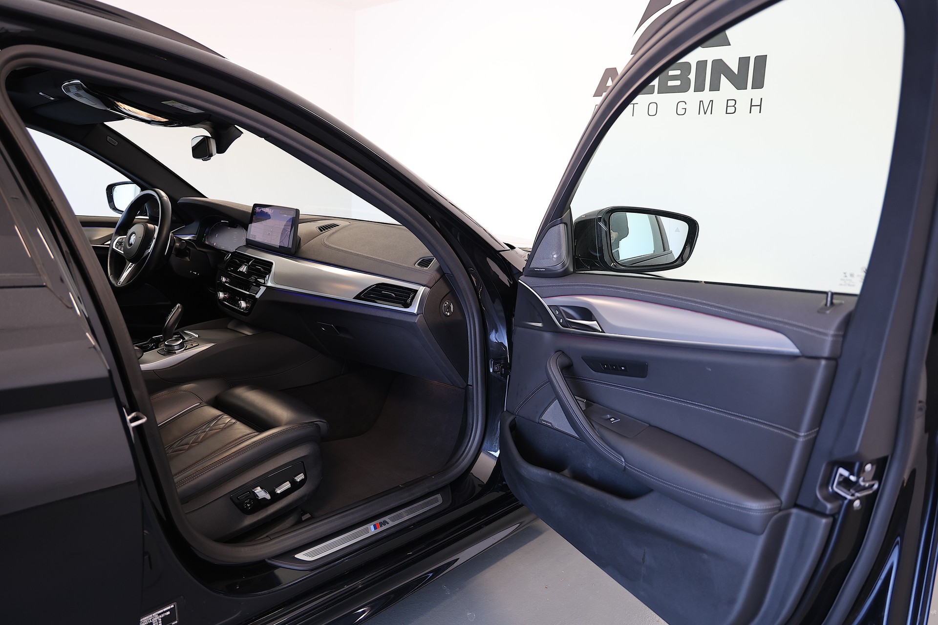 BMW 540d xDrive 48V Touring M Sport Steptronic-image-10