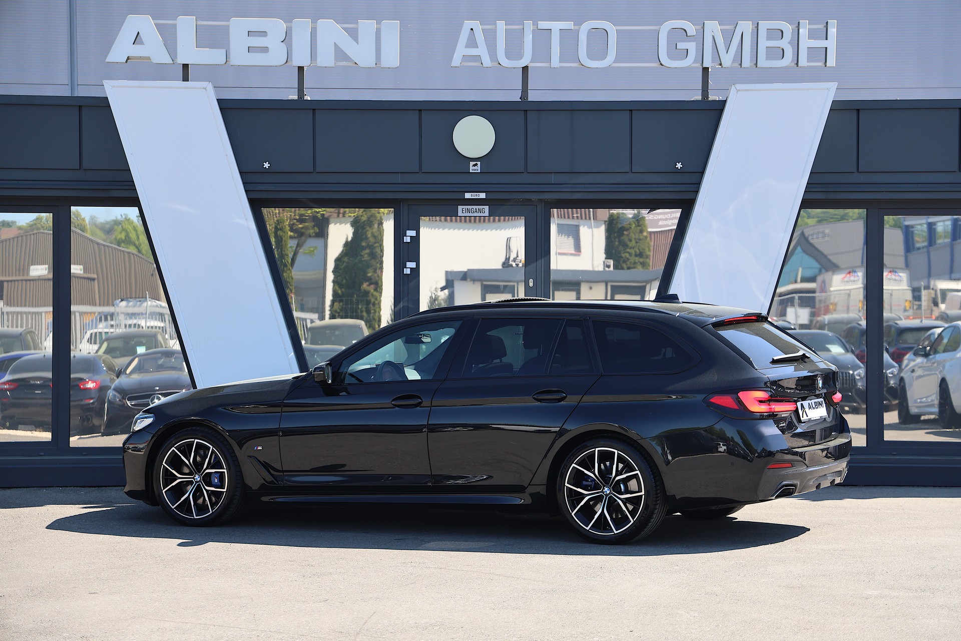 BMW 540d xDrive 48V Touring M Sport Steptronic-image-3