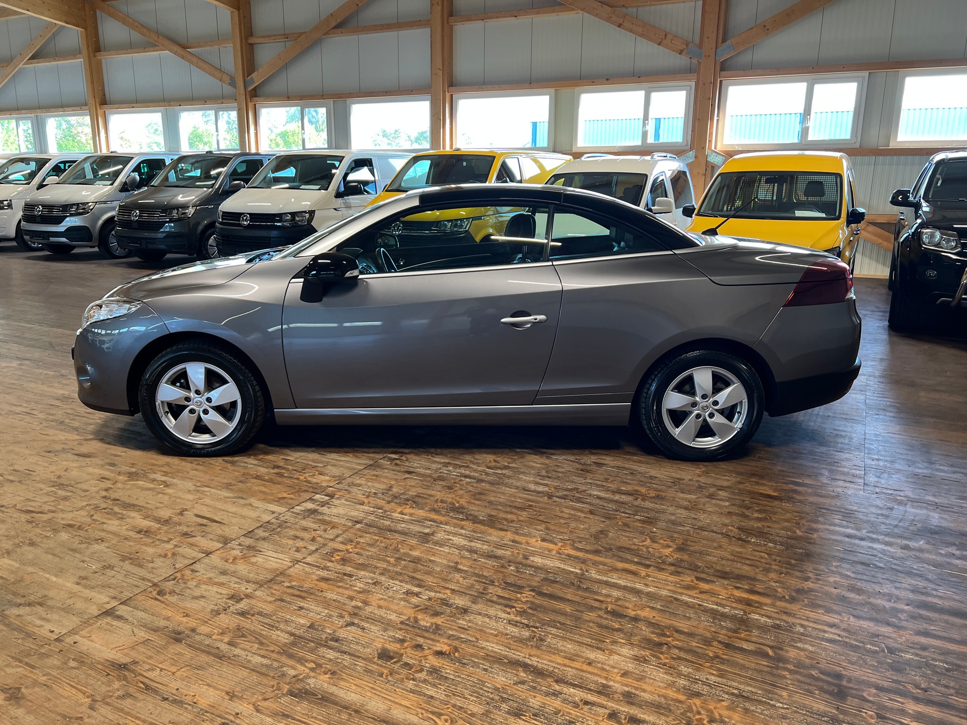 RENAULT Mégane CC 2.0 16V Dynamique CVT-image-7