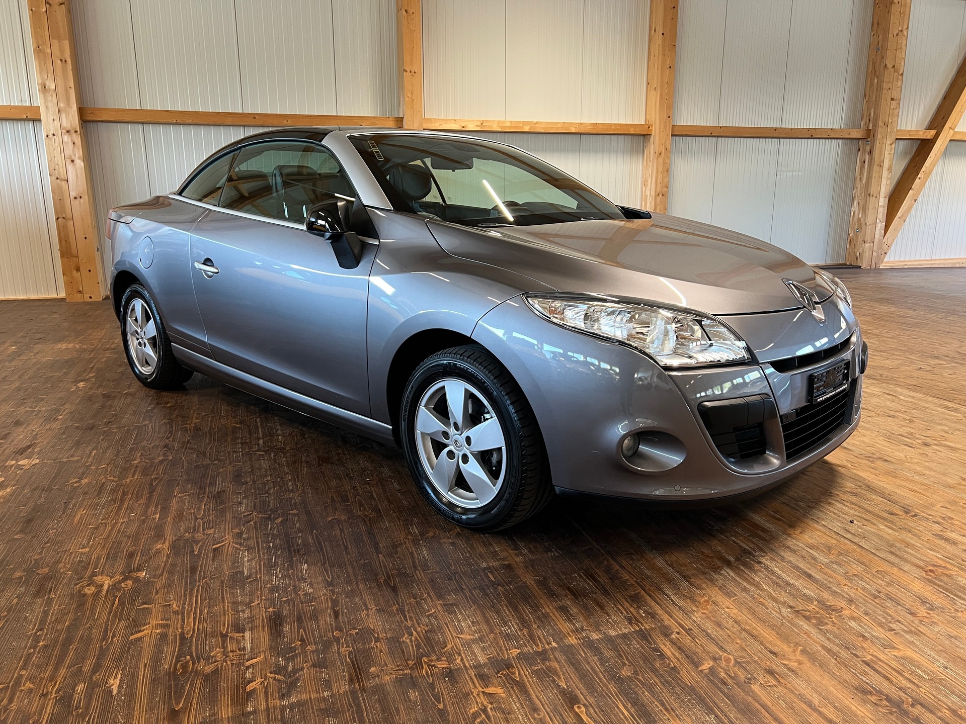 RENAULT Mégane CC 2.0 16V Dynamique CVT-image-2