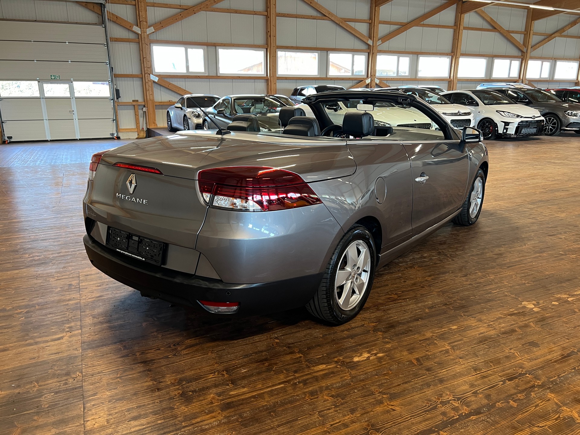 RENAULT Mégane CC 2.0 16V Dynamique CVT-image-10