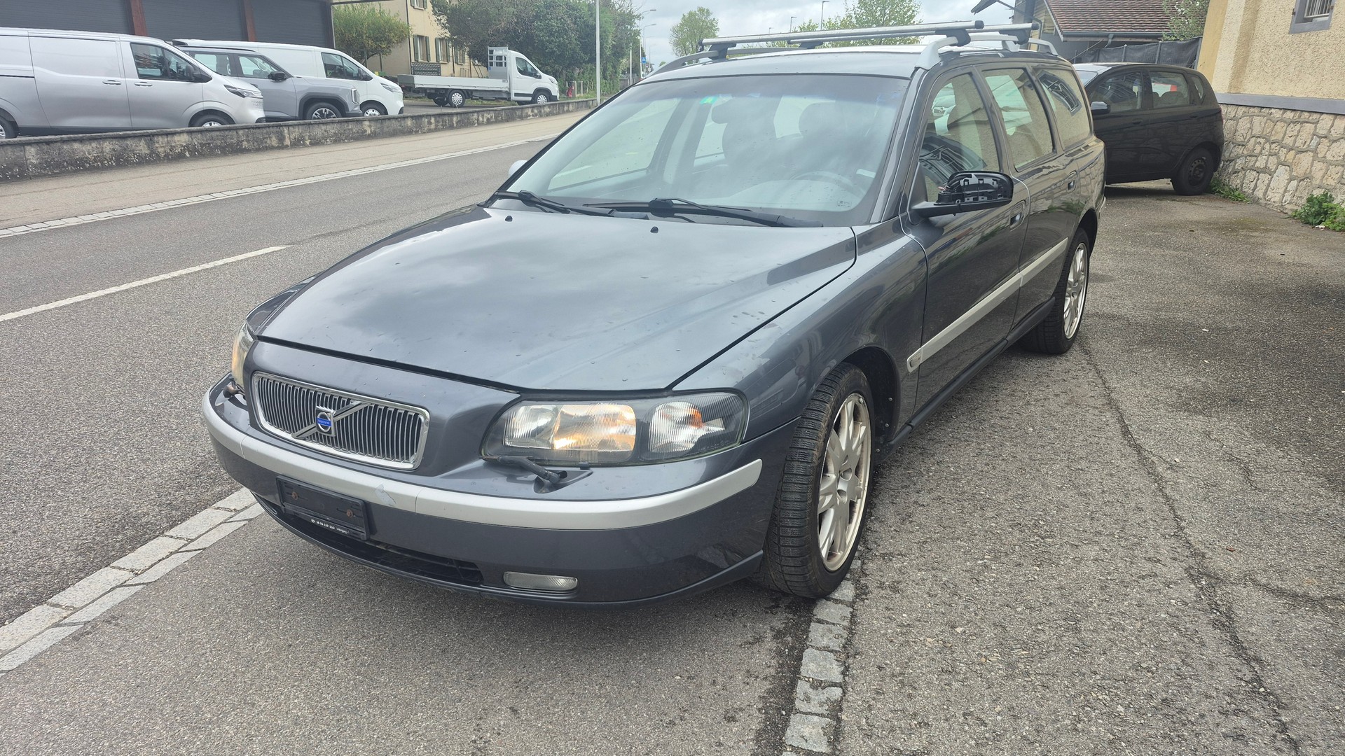 VOLVO V70 2.4