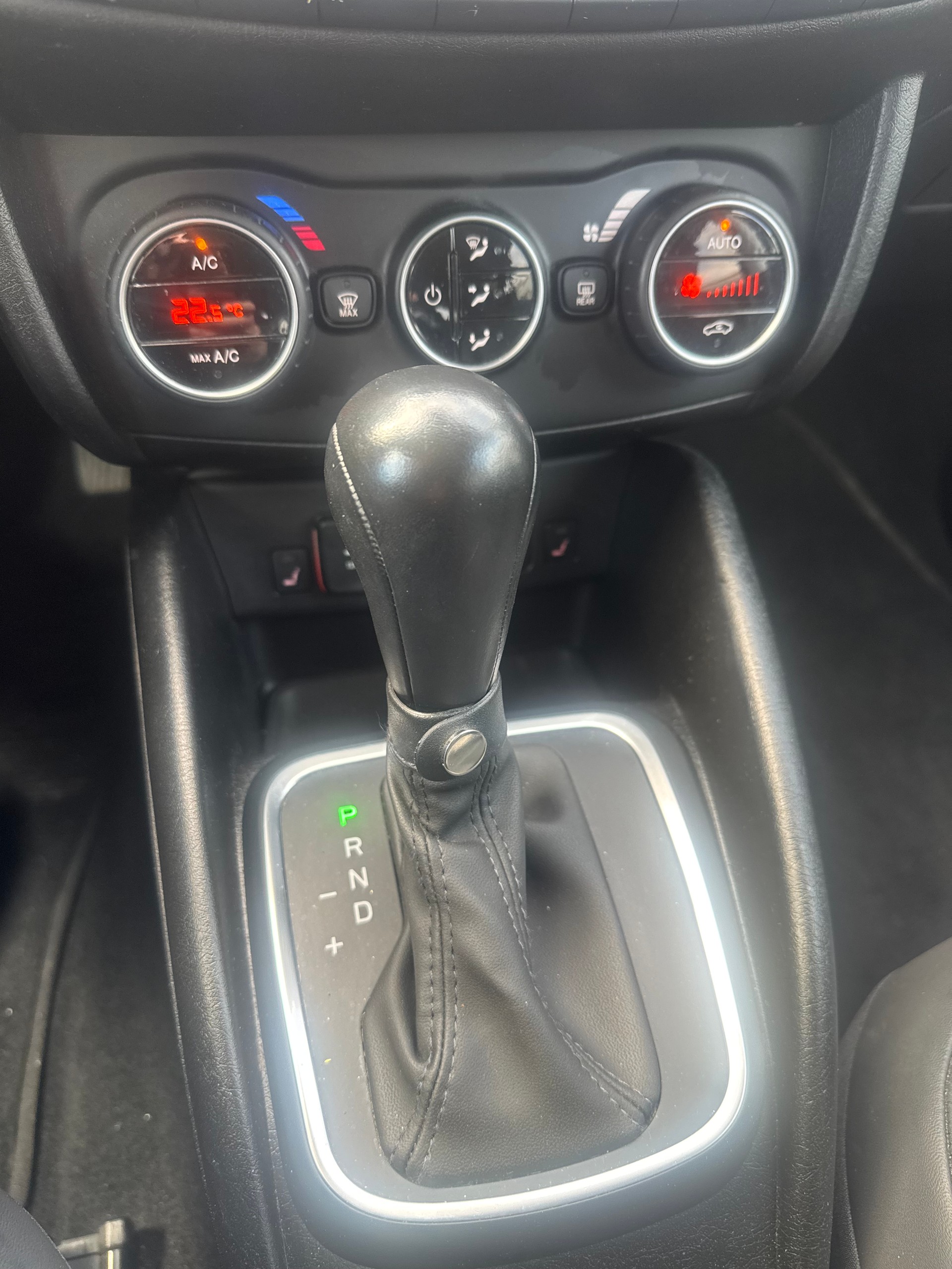 FIAT Tipo 1.6MJ Station Wagon Pop Star DCT-image-11
