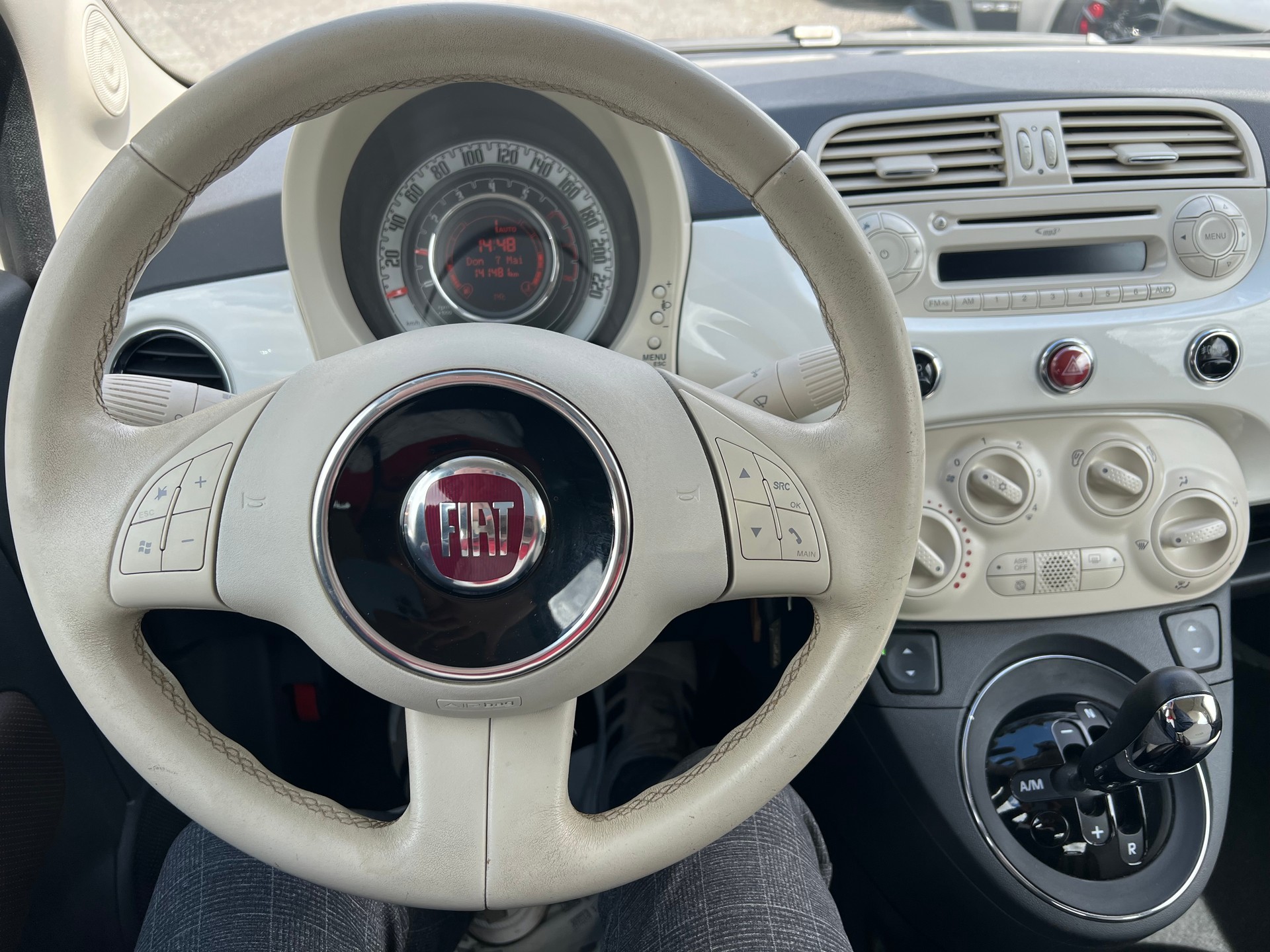 FIAT 500 Cabrio 0.9 Twinair Turbo Lounge Dualogic-image-12