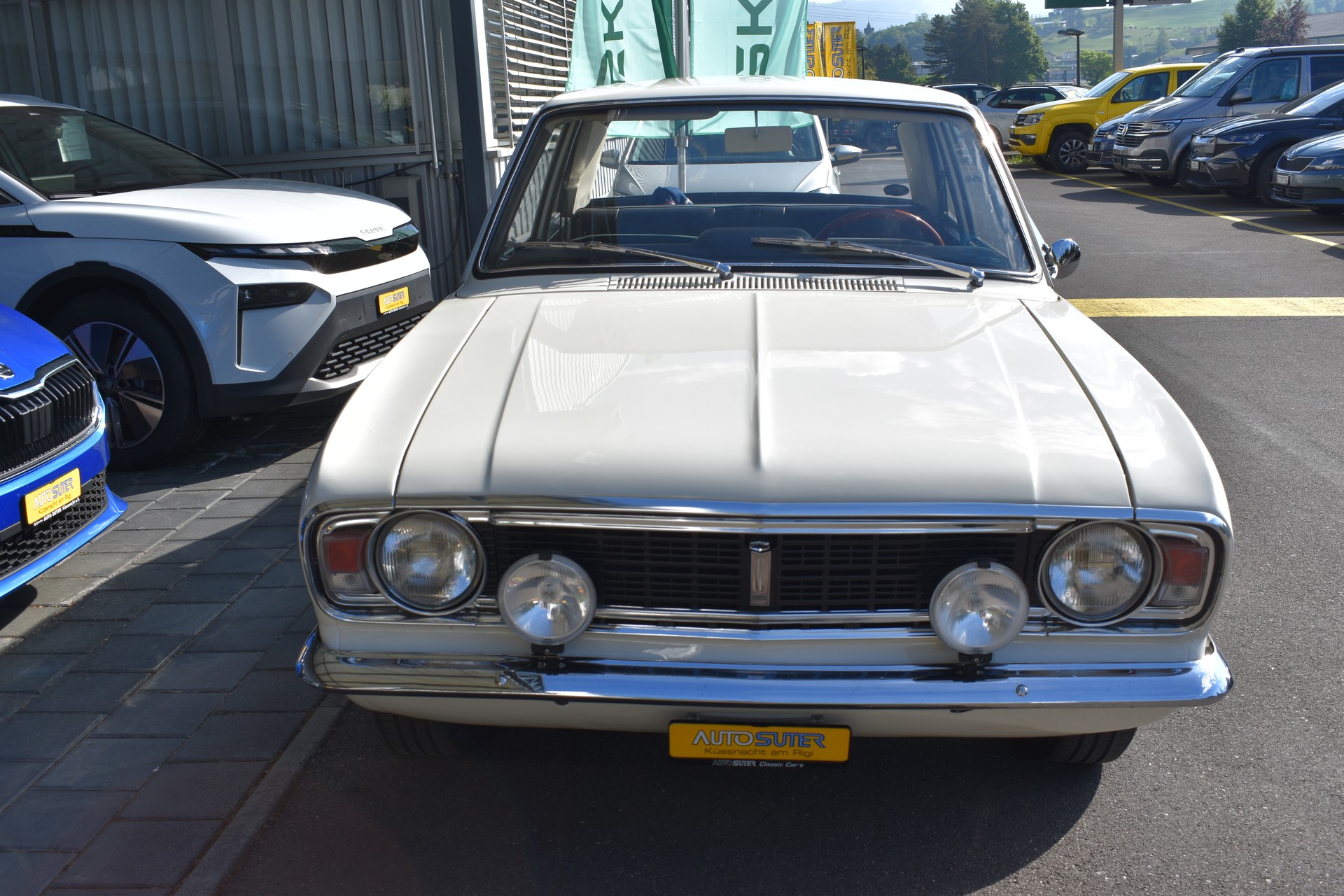 FORD Cortina 1600 GT-showroom-element-1