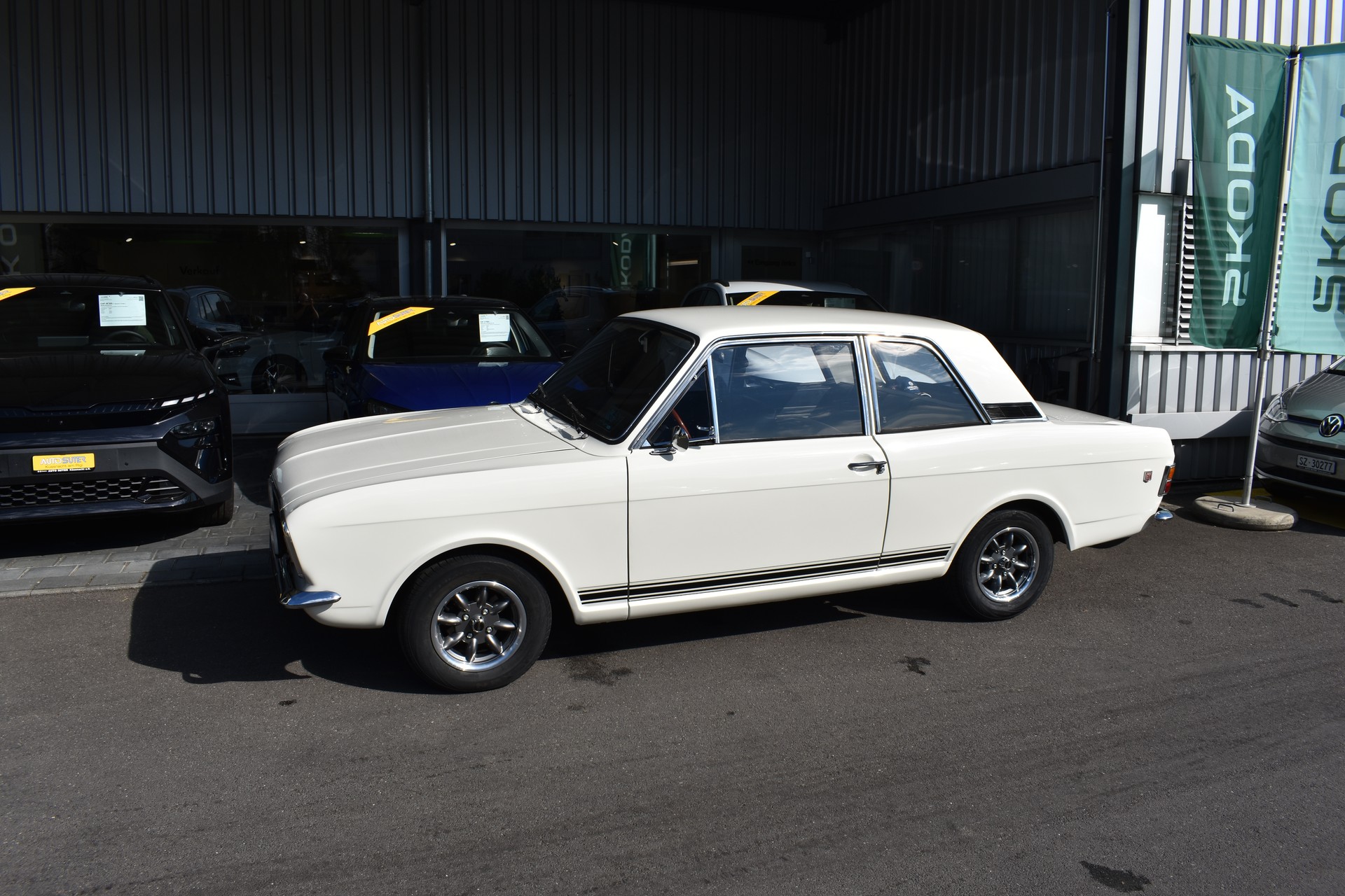 FORD Cortina 1600 GT-showroom-element-2