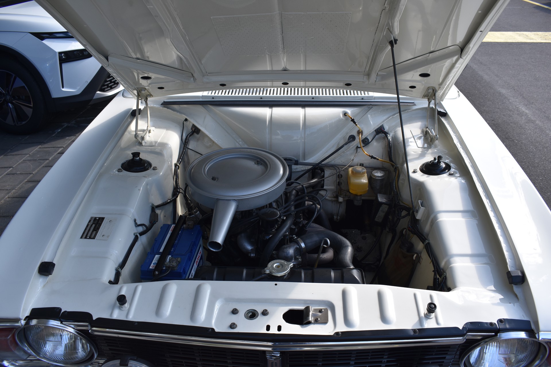FORD Cortina 1600 GT-image-10