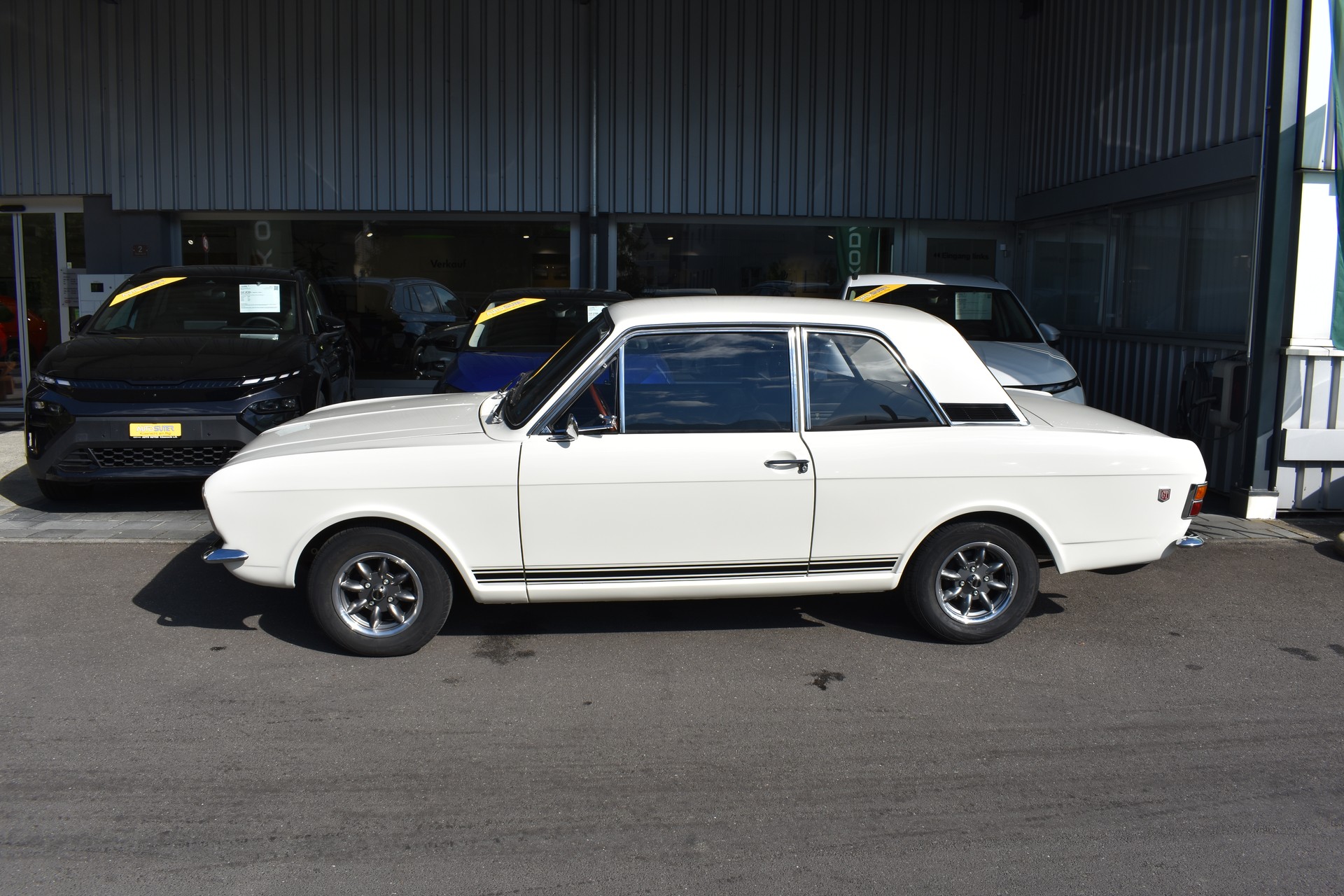 FORD Cortina 1600 GT-showroom-element-3