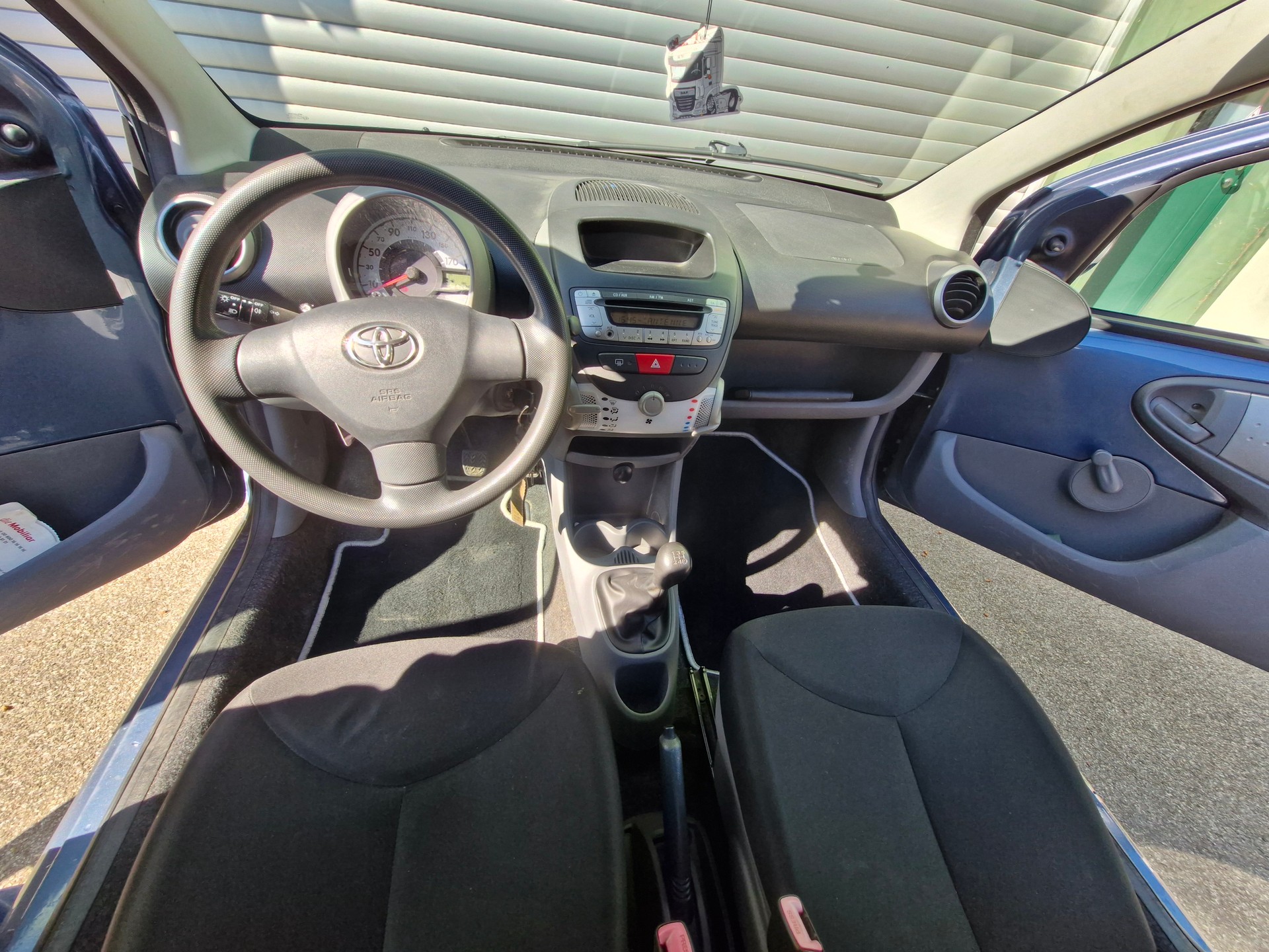 TOYOTA 1.0 VVT-i Linea Terra-image-5