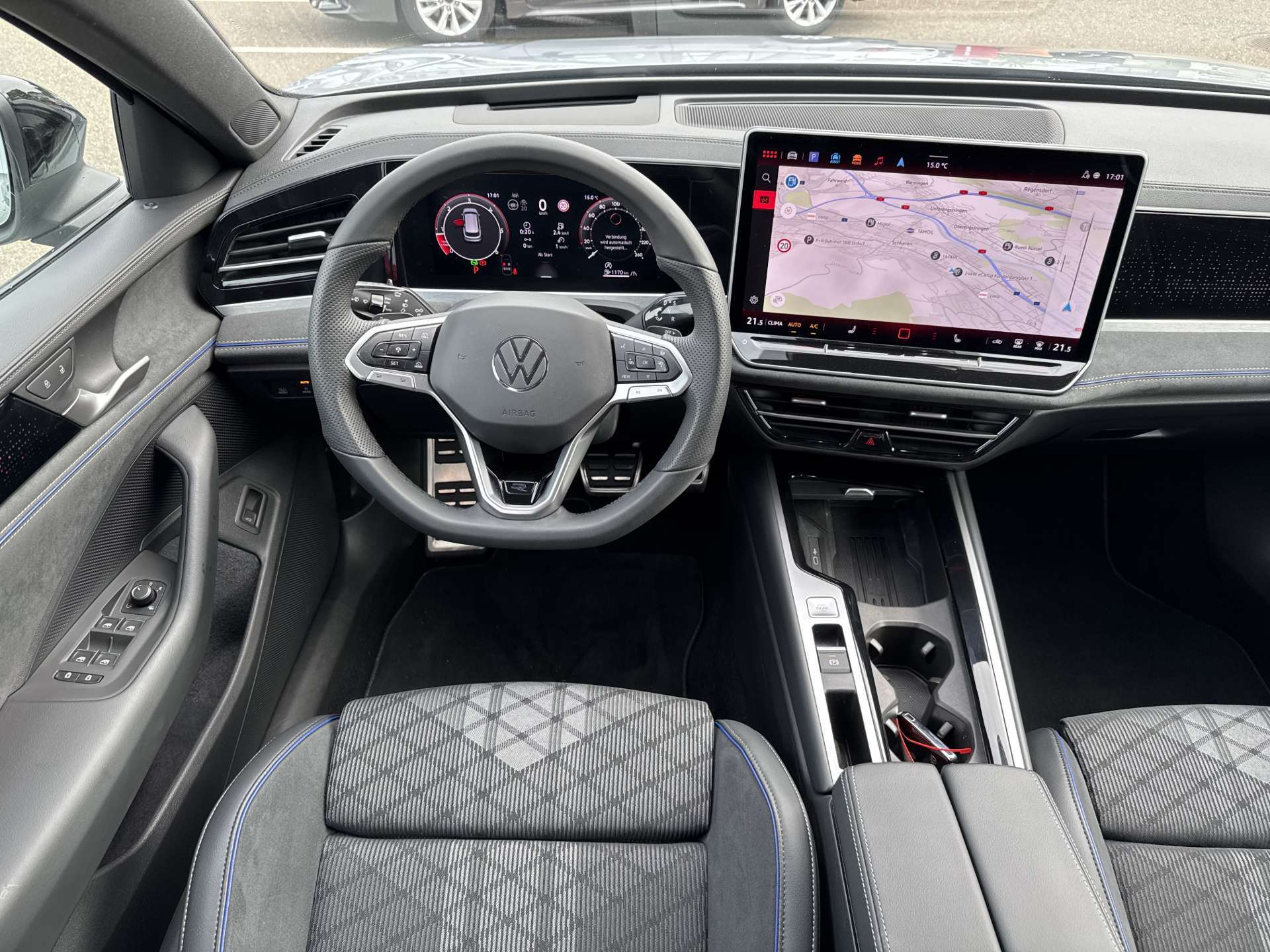 VW Passat Variant 2.0 TDi evo R-Line 4Motion DSG-Automat-image-4