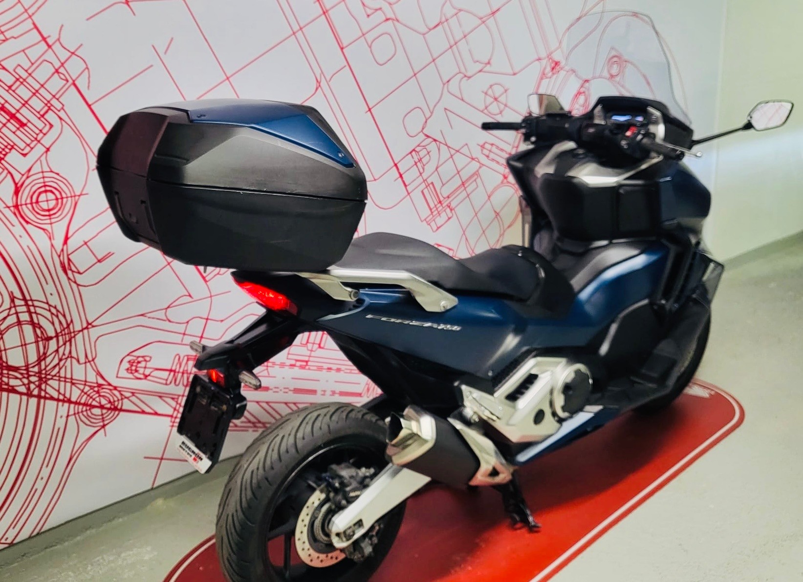 HONDA NSS 750-showroom-element-2