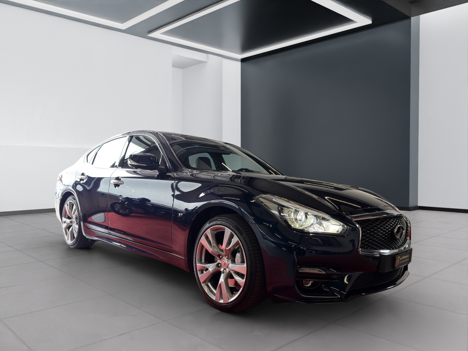 INFINITI Q70 3.7 S Premium Automatic-image-6