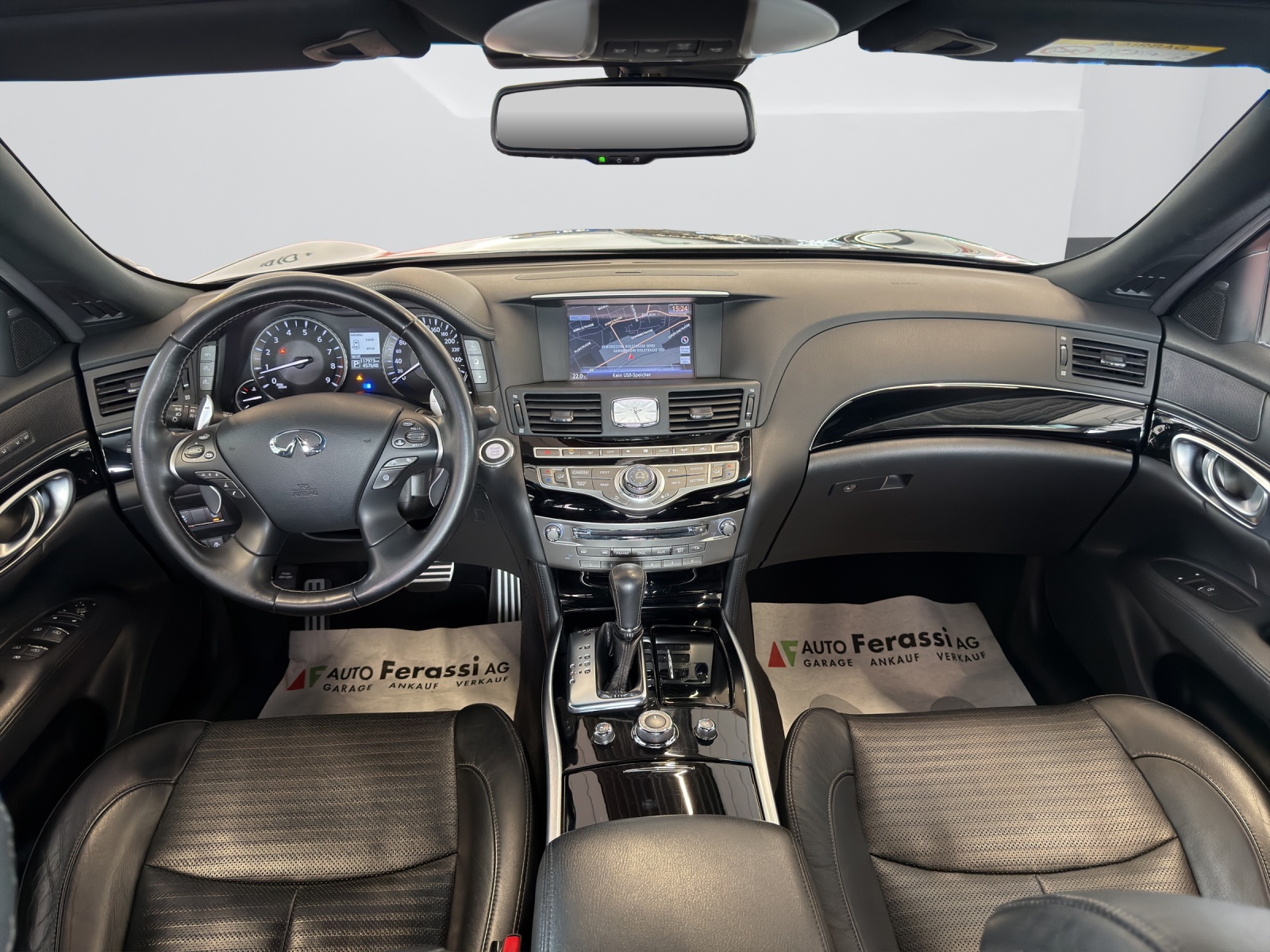 INFINITI Q70 3.7 S Premium Automatic-image-10