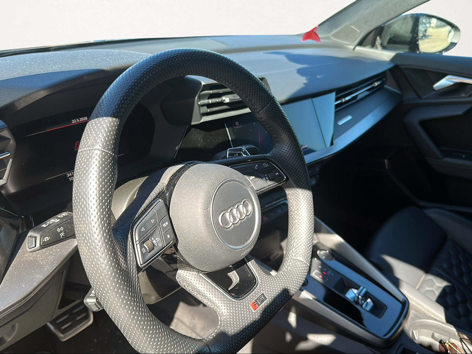 AUDI RS3 Sportback 2.5 TSI quattro S-tronic-image-2