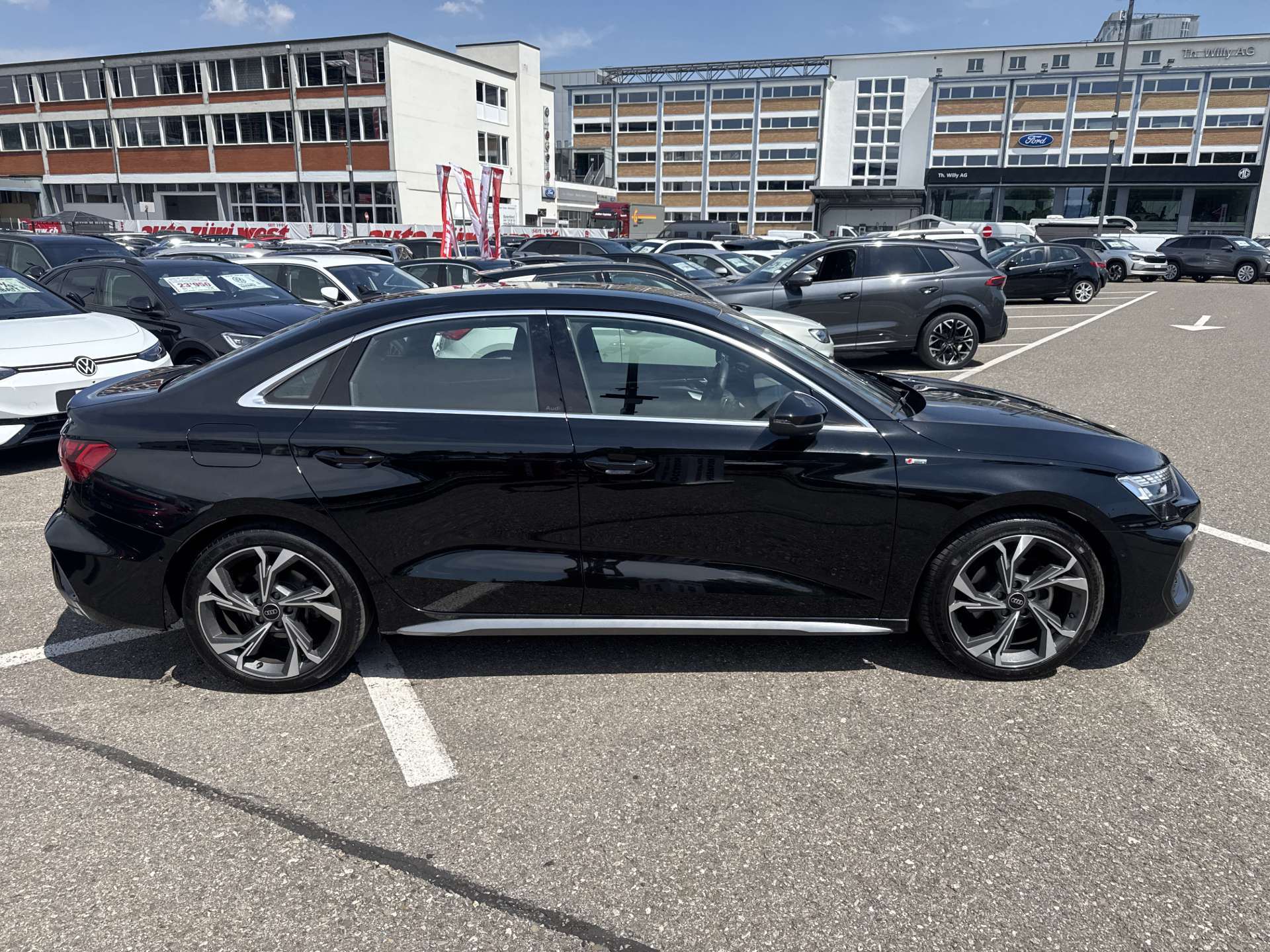 AUDI A3 Limousine 35 TDi S-Line S-Tronic Automat-image-10
