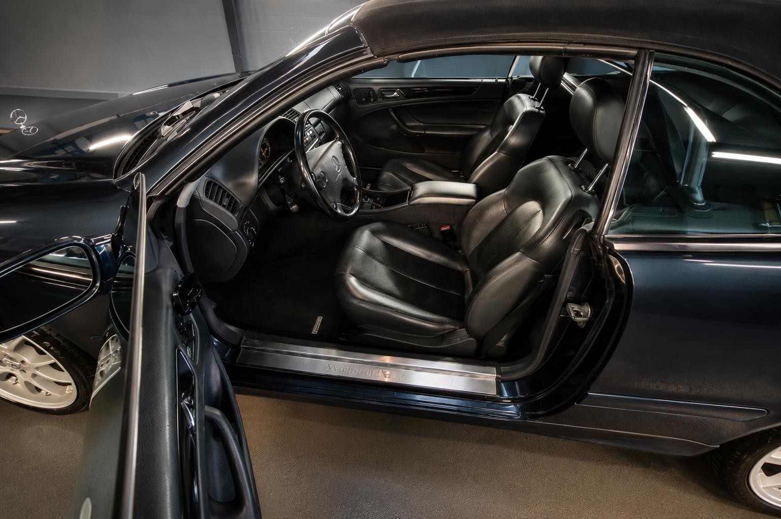 MERCEDES-BENZ CLK 430 V8-image-5