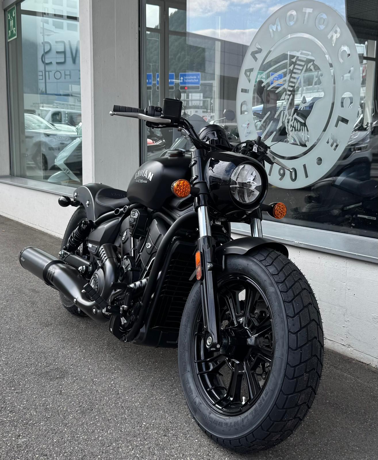 INDIAN Scout Bobber Limited + Tech