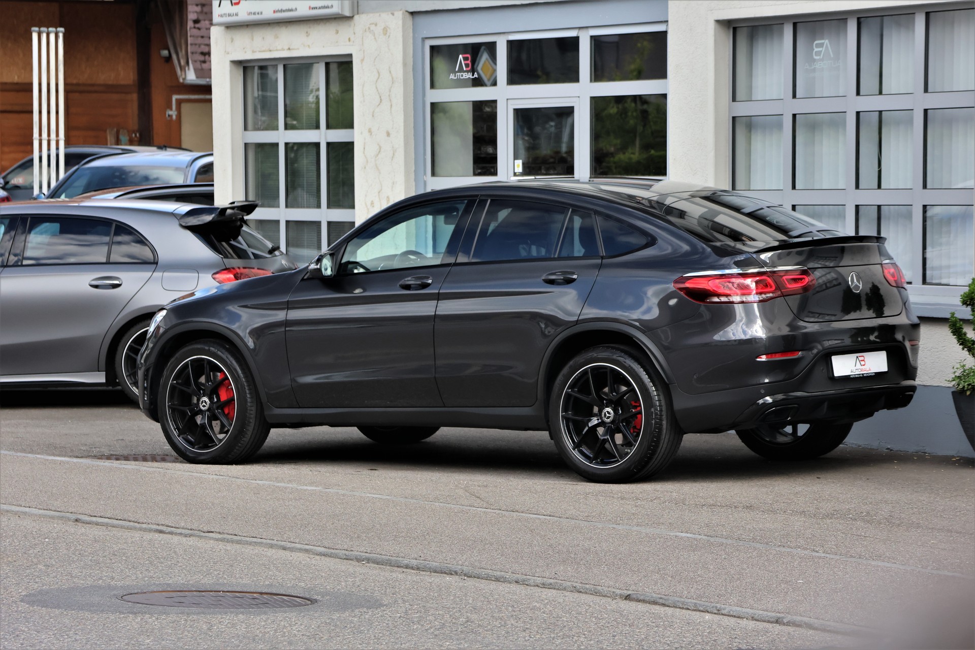 MERCEDES-BENZ GLC Coupé 220 d AMG Line 4Matic 9G-Tronic (CH) + 2.5T AHK-image-4