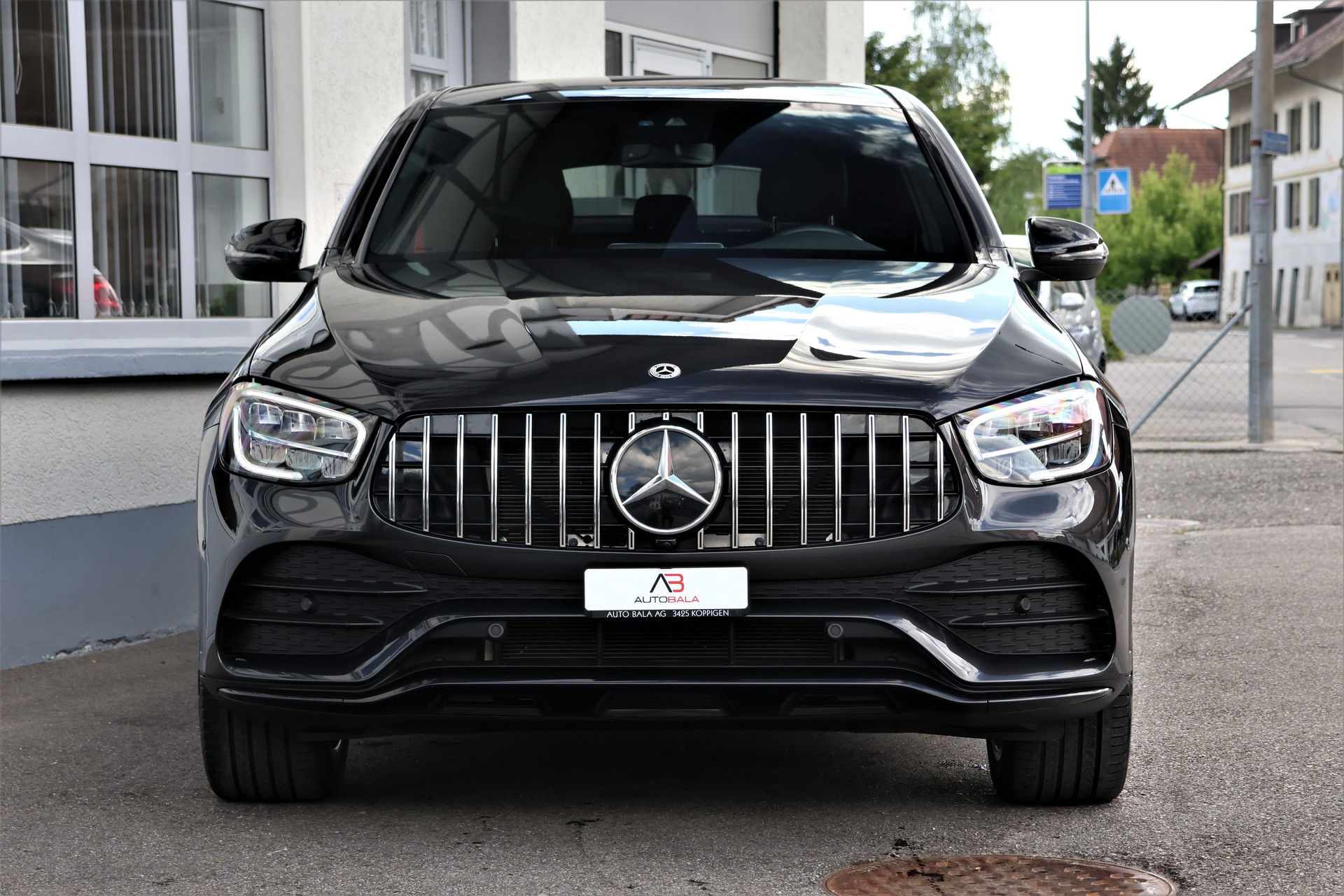 MERCEDES-BENZ GLC Coupé 220 d AMG Line 4Matic 9G-Tronic (CH) + 2.5T AHK-image-1