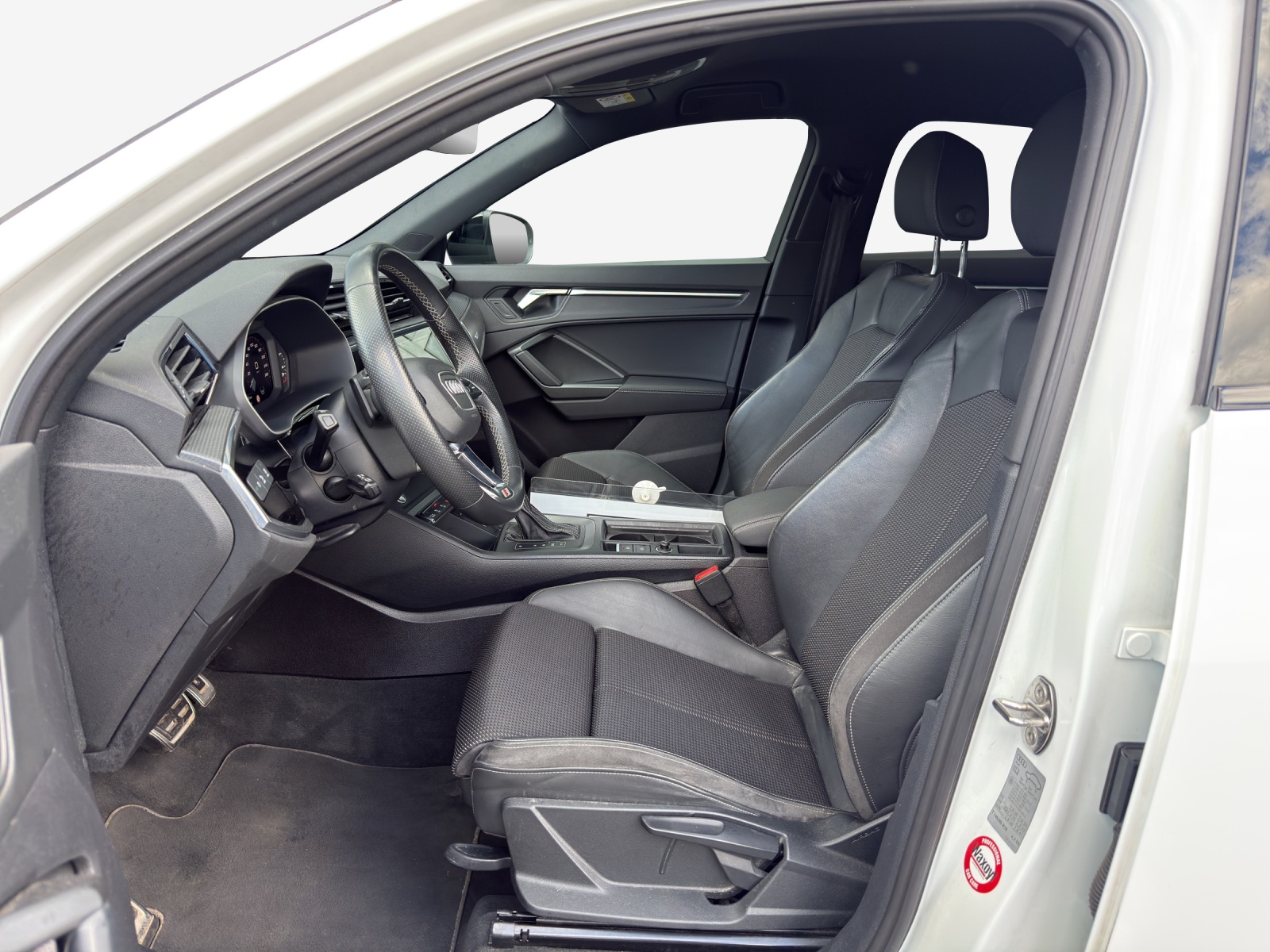 AUDI Q3 Sportback 35 TFSI Attraction S-tronic-image-7