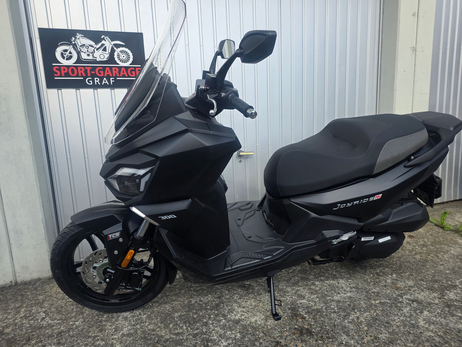 SYM Facelift 2026 300ccm-showroom-element-2