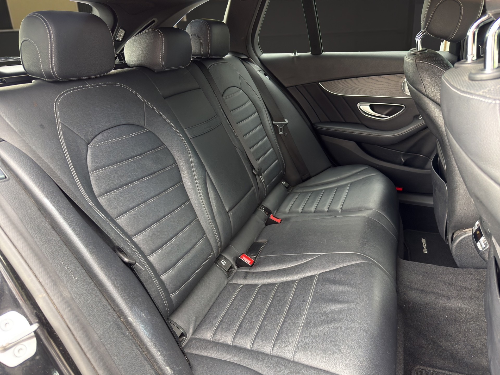 MERCEDES-BENZ C 250 d Swiss Star AMG Line 4Matic 9G-Tronic-image-12